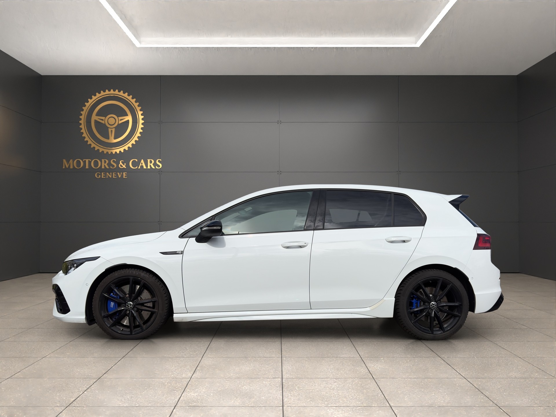 VW Golf 2.0 TSI R DSG 4Motion R Performance-showroom-element-1