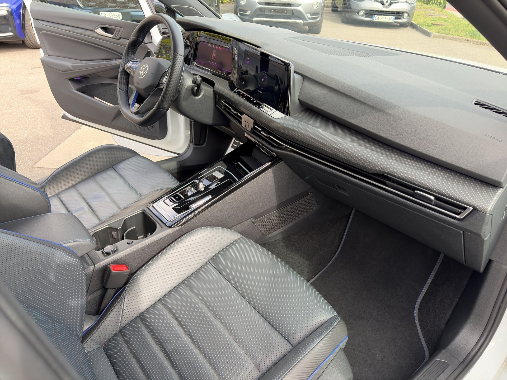 VW Golf 2.0 TSI R DSG 4Motion R Performance-image-18
