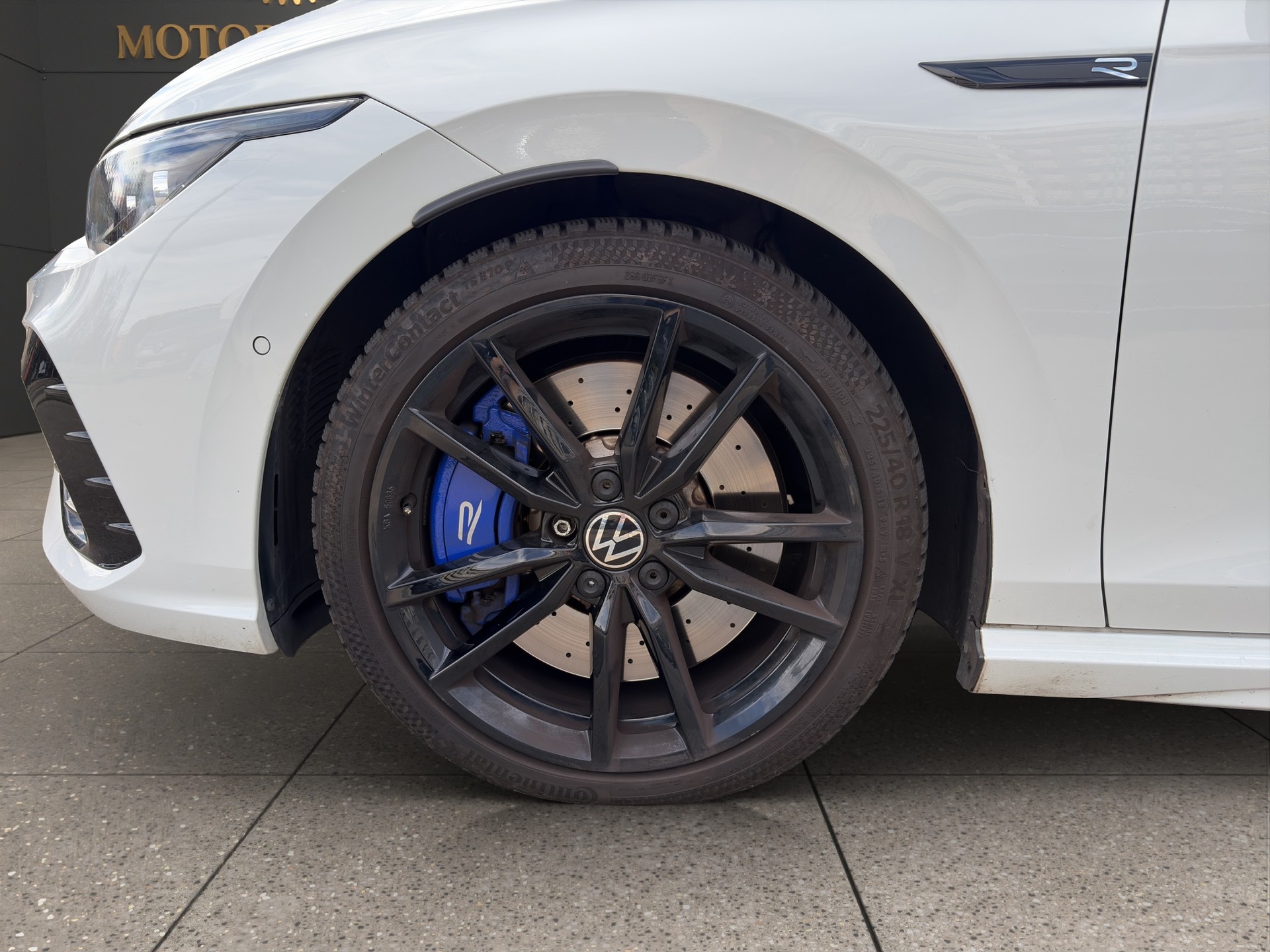 VW Golf 2.0 TSI R DSG 4Motion R Performance-image-8