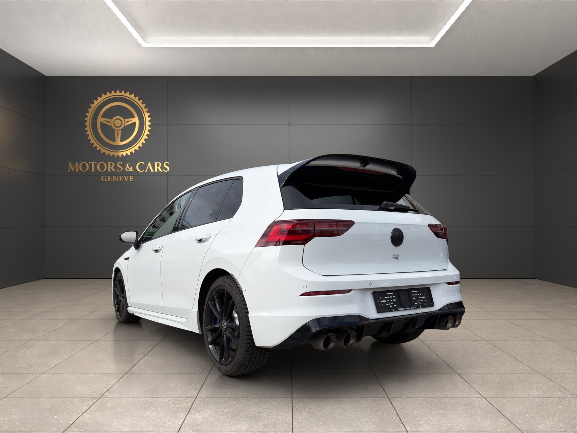 VW Golf 2.0 TSI R DSG 4Motion R Performance-showroom-element-2