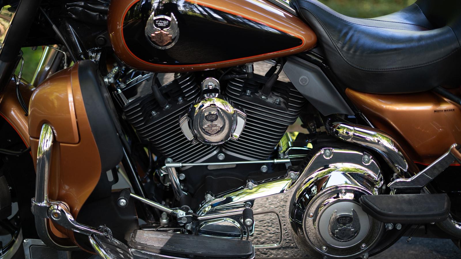 HARLEY-DAVIDSON FLHTCU Electra Glide Ultra Classic ABS Anniversary-image-4