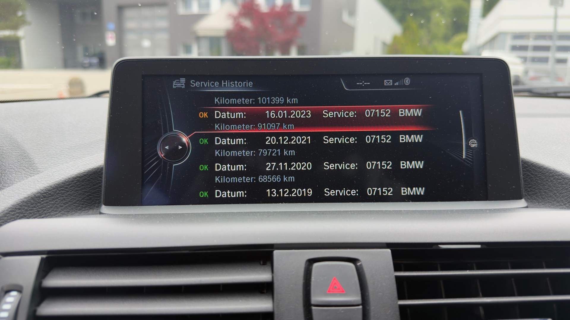 BMW 118i Sport Line-image-13