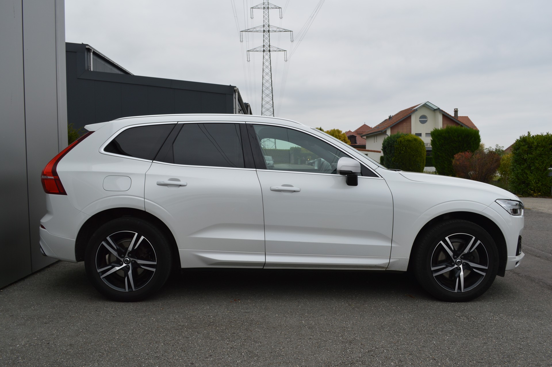 VOLVO XC60 T8 eAWD R-Design Geartronic-showroom-element-3