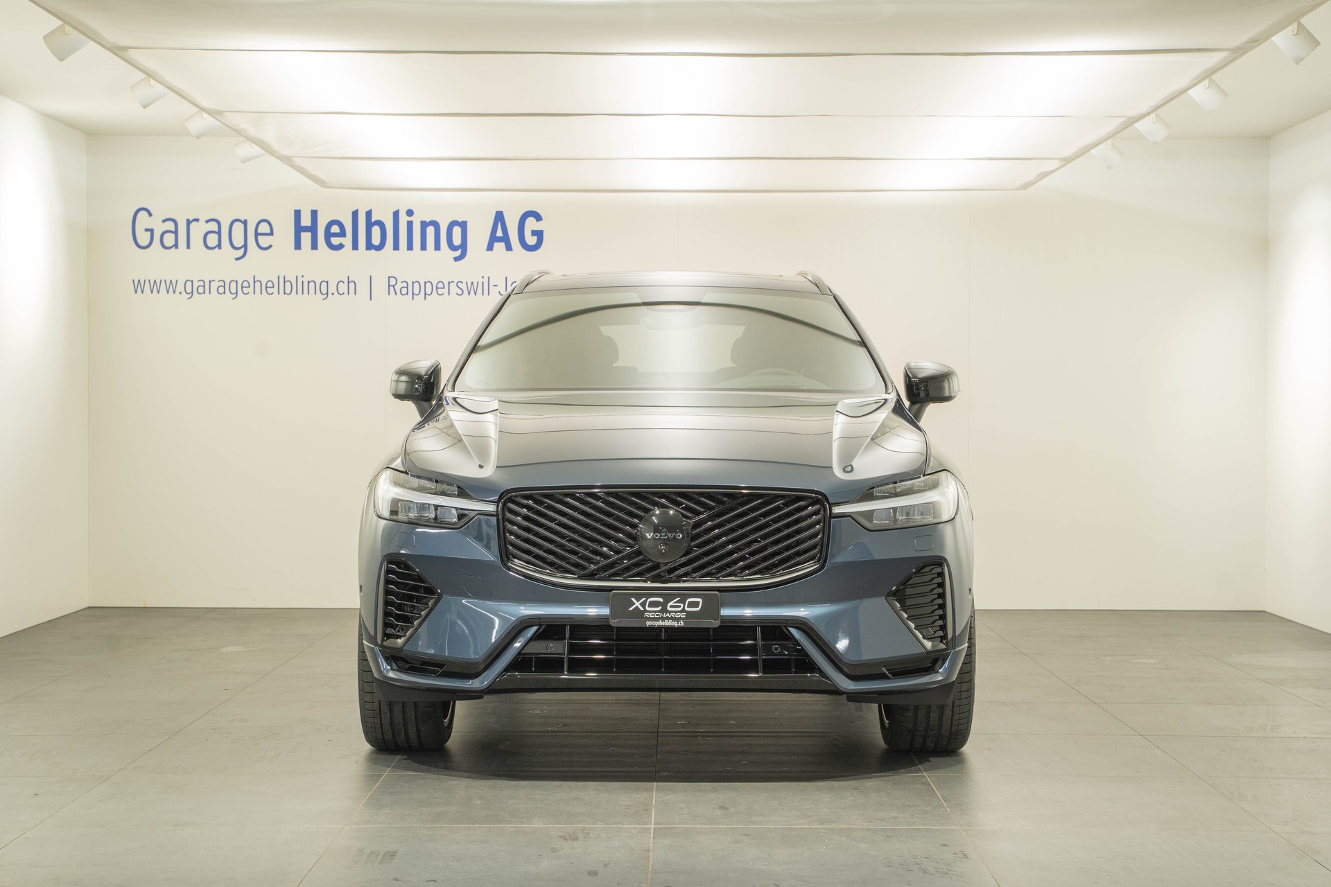 VOLVO XC60 2.0 T8 TE Black Edition eAWD-showroom-element-1
