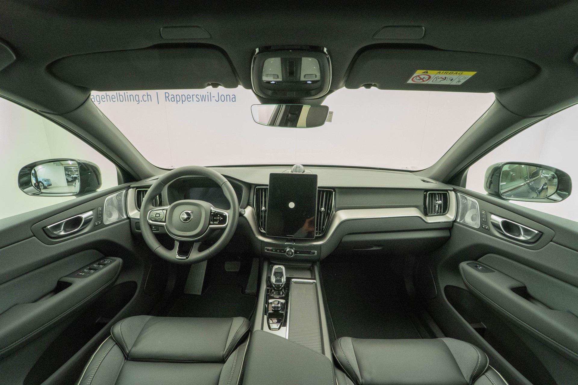 VOLVO XC60 2.0 T8 TE Black Edition eAWD-image-5