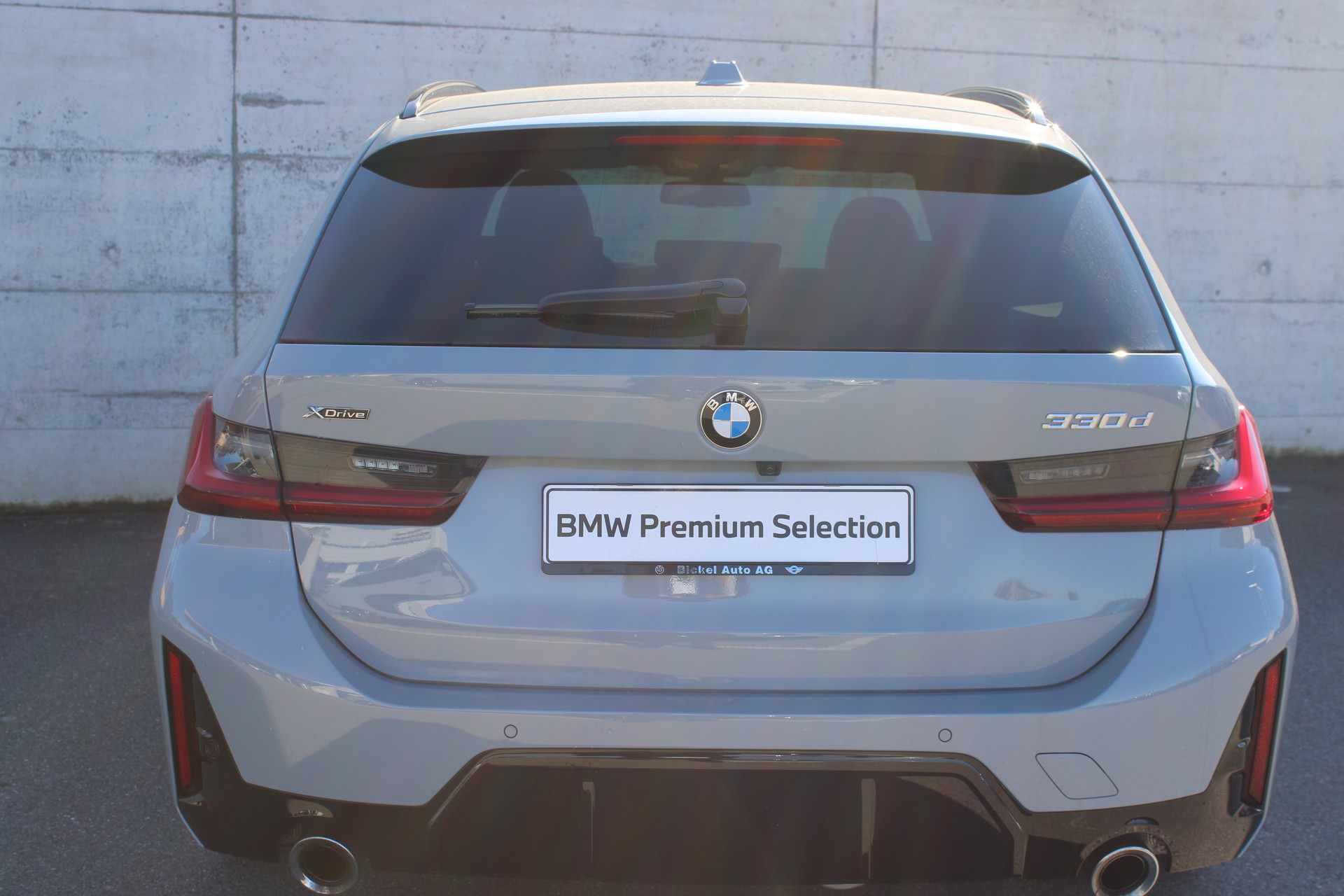 BMW 330d xDrive 48V Touring-image-5