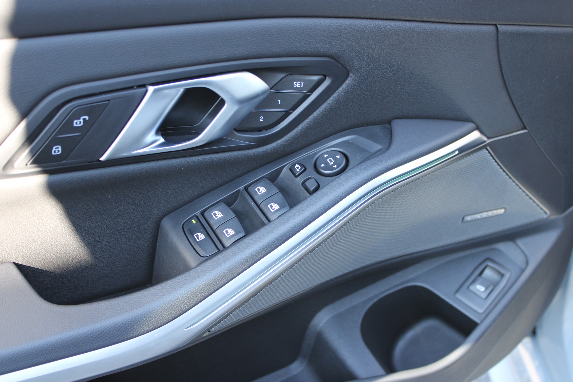 BMW 330d xDrive 48V Touring-image-7