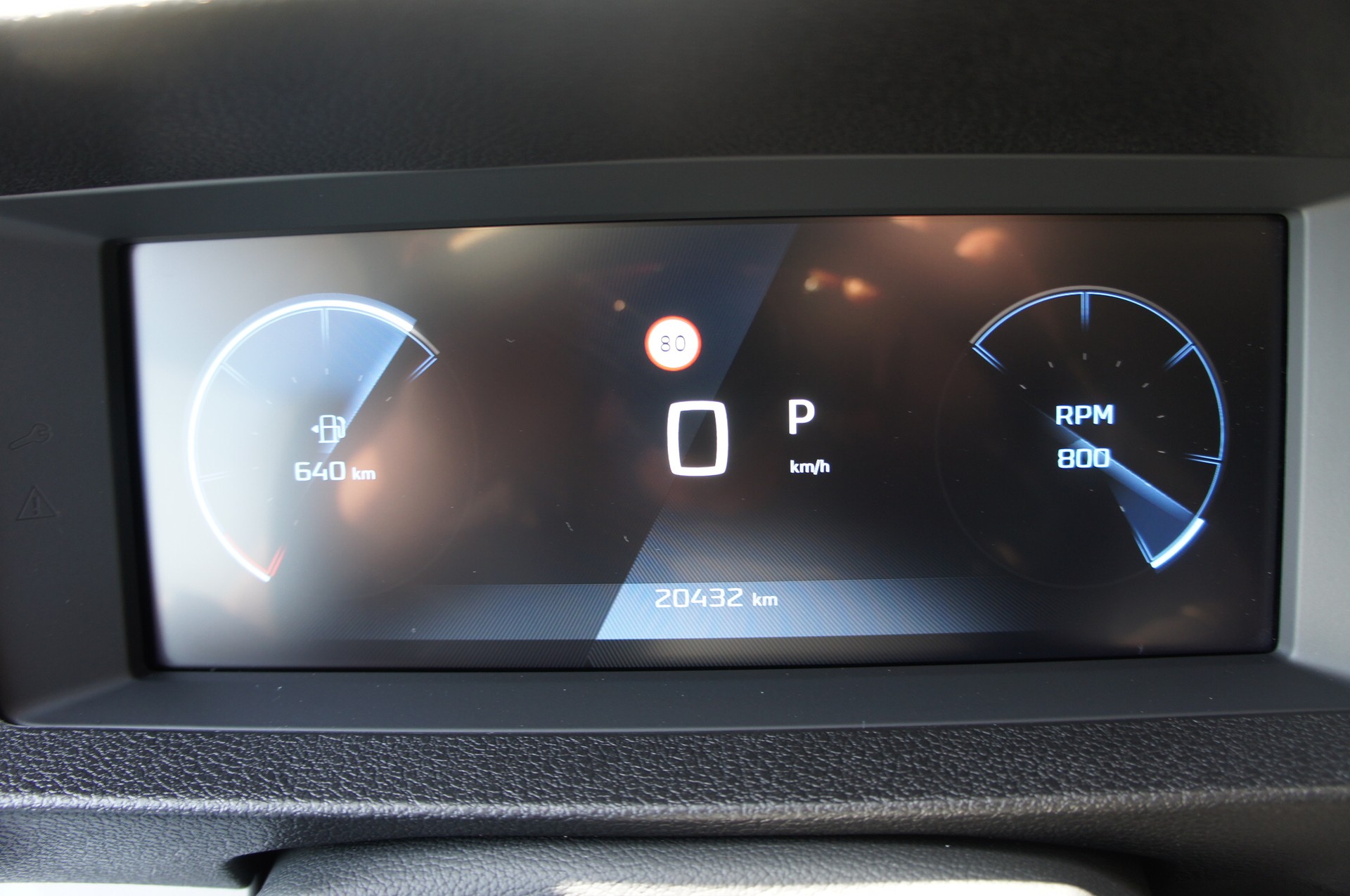 PEUGEOT Traveller 2.0 BlueHDi Business Standard EAT8-image-25