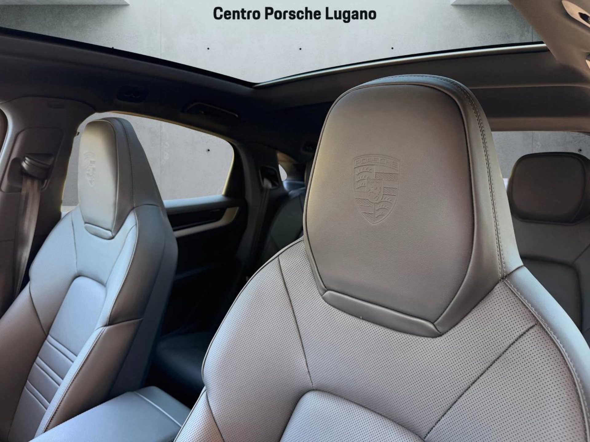PORSCHE Cayenne E-Hybrid Coupé-image-25