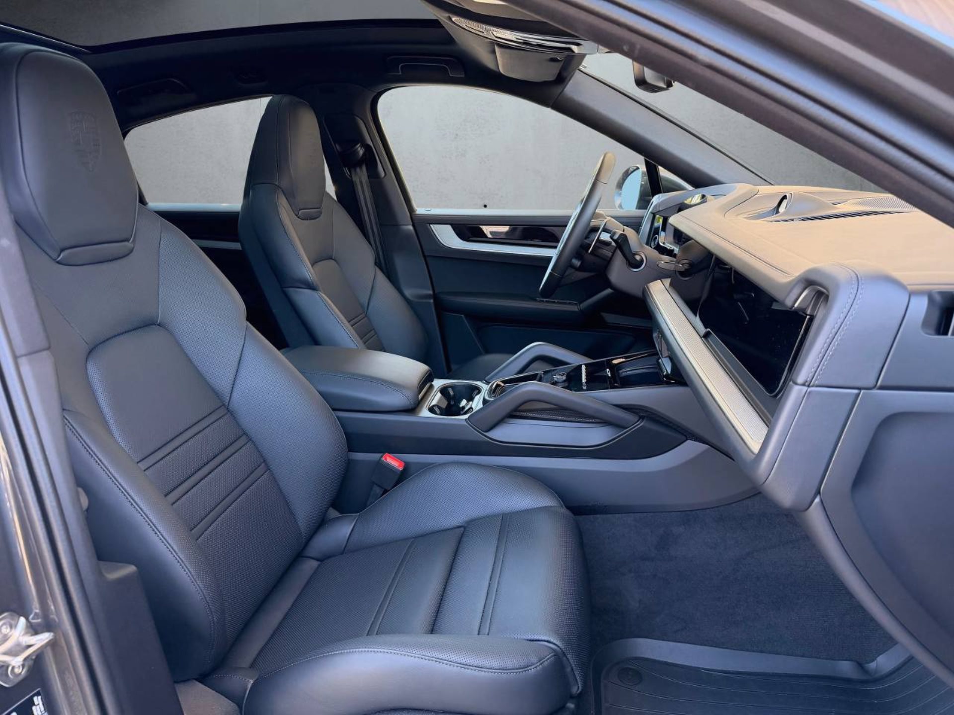 PORSCHE Cayenne E-Hybrid Coupé-image-14