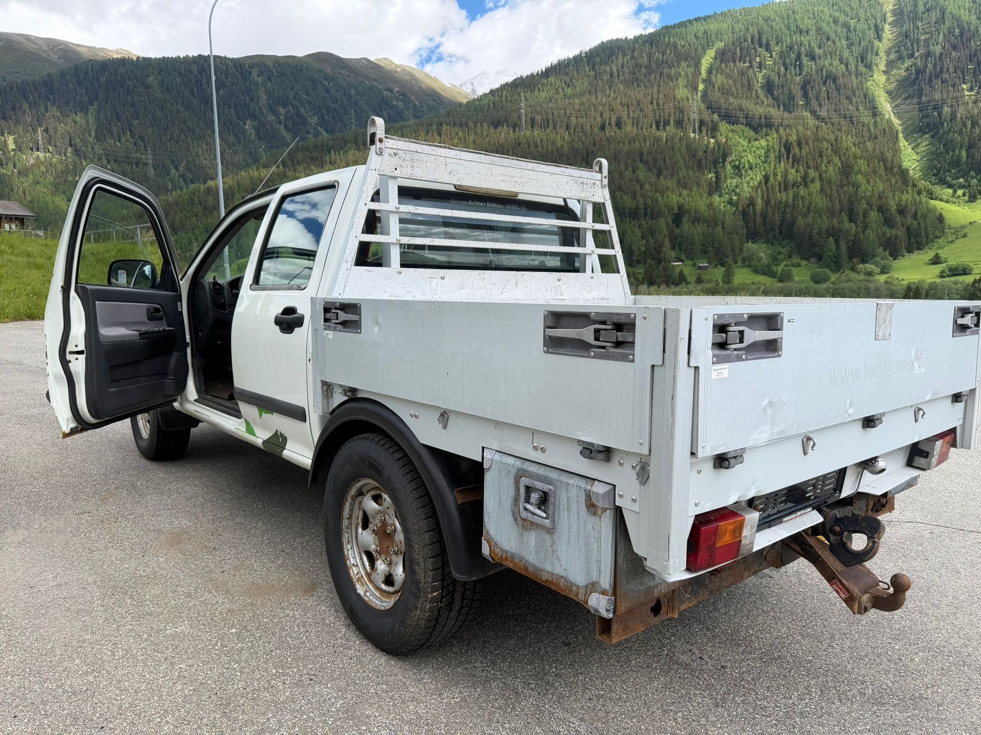 ISUZU D-MAX CrewCab LS 3.0 4x4 A-image-2