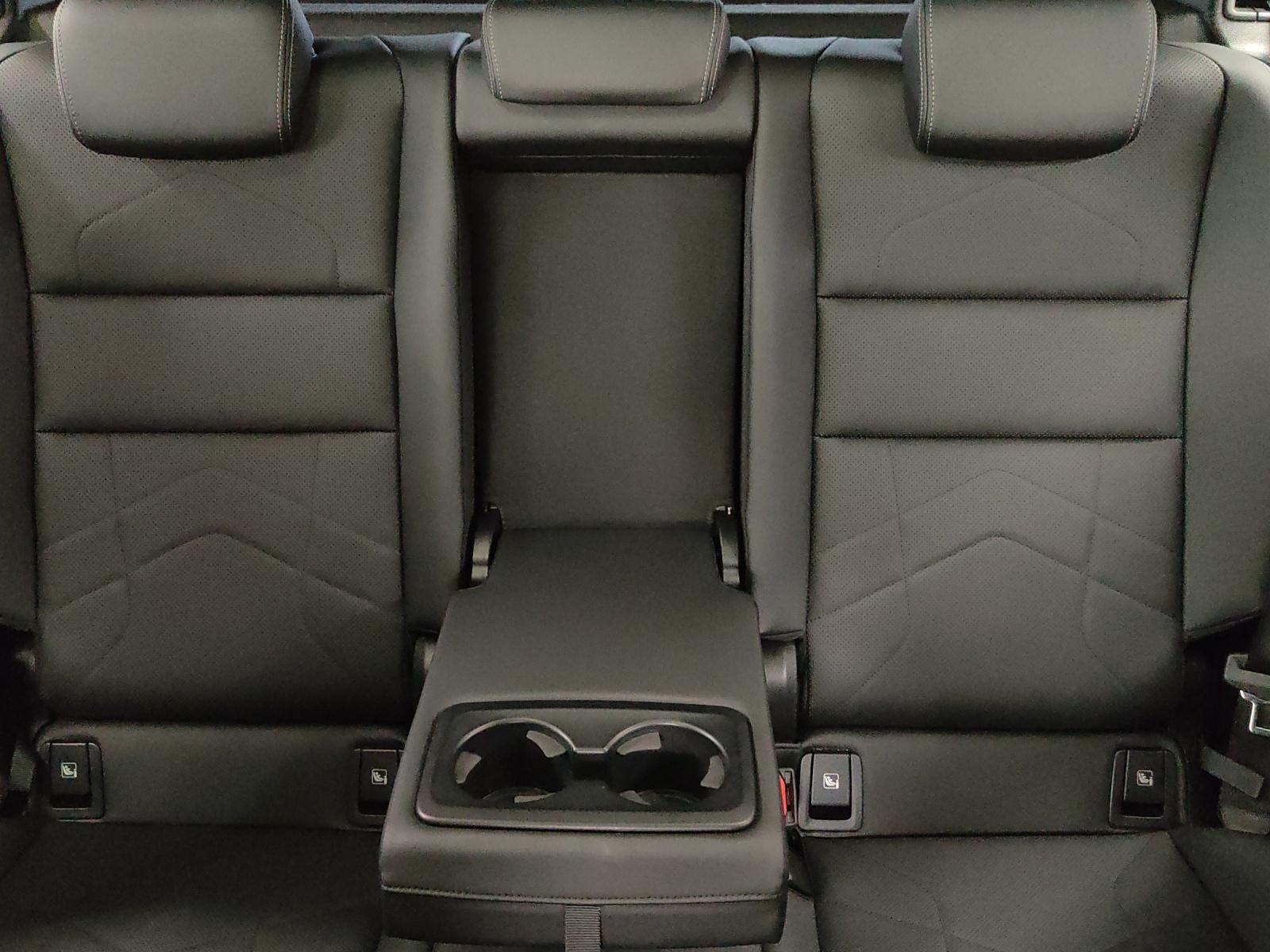BMW X1 30e xDrive paddles-image-22