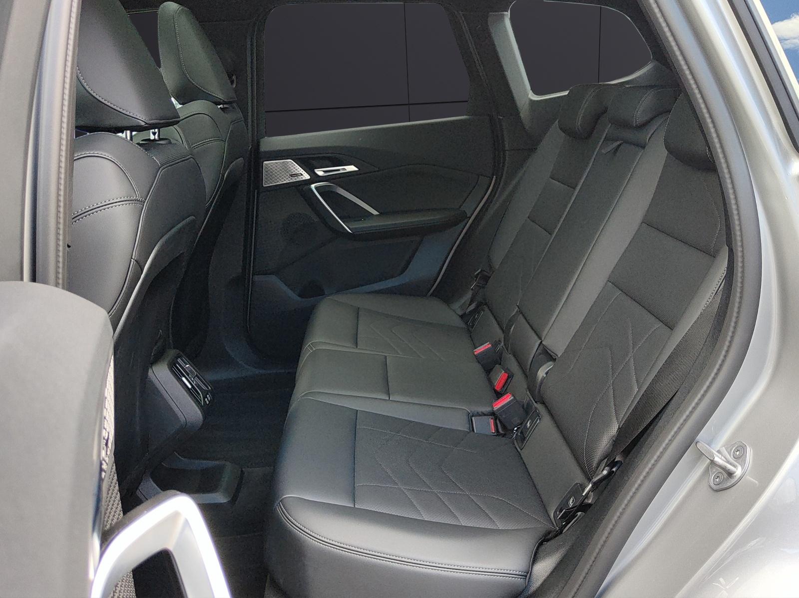 BMW X1 30e xDrive paddles-image-17