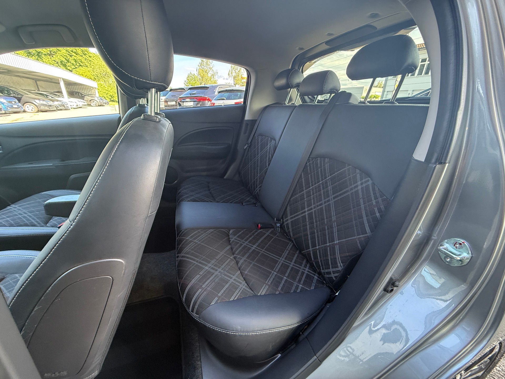 MITSUBISHI Space Star 1.2 Diamond CVT *** TEMPOMAT***-image-21