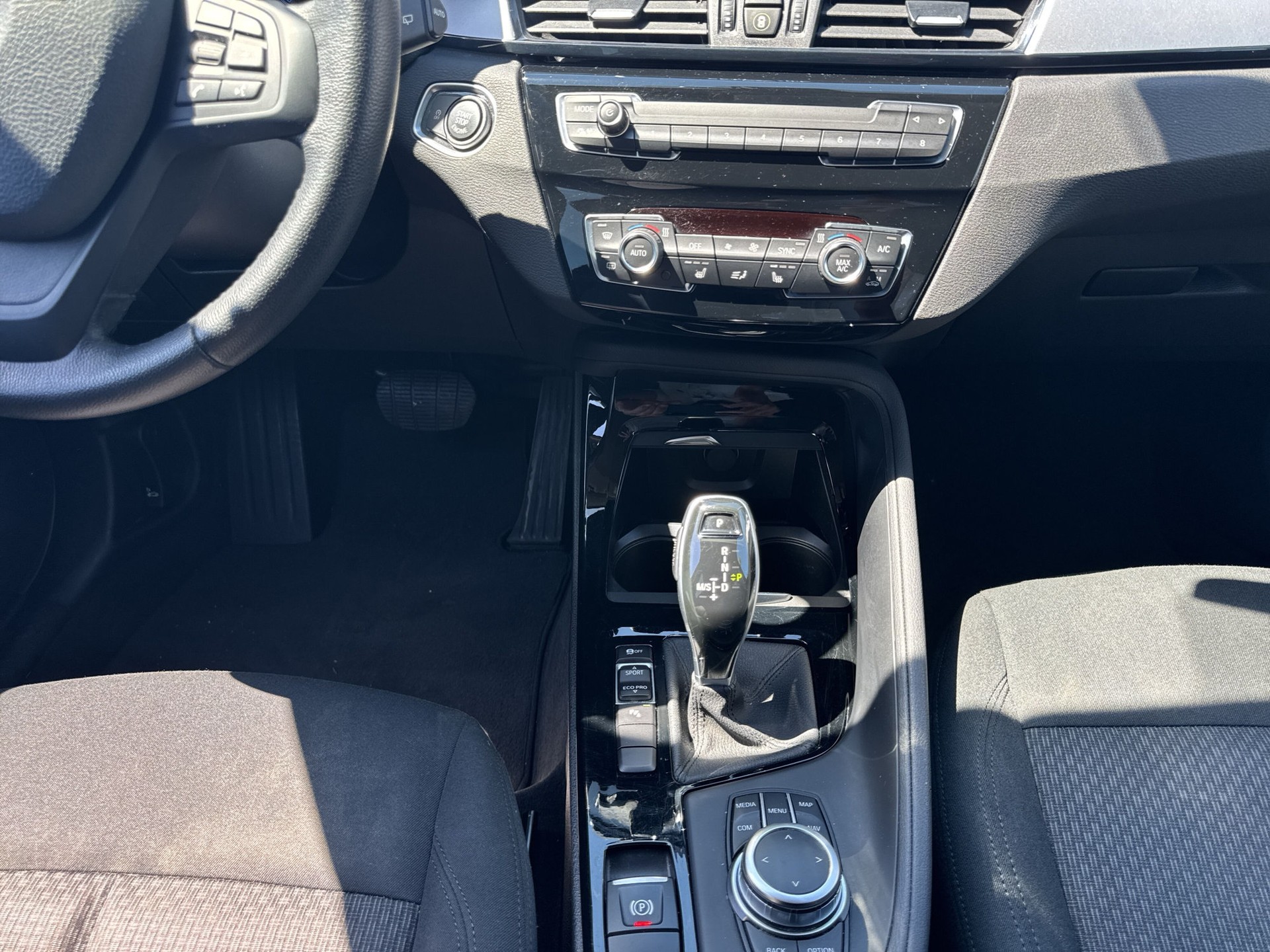 BMW X1 sDrive 18i Steptronic DSK-image-12