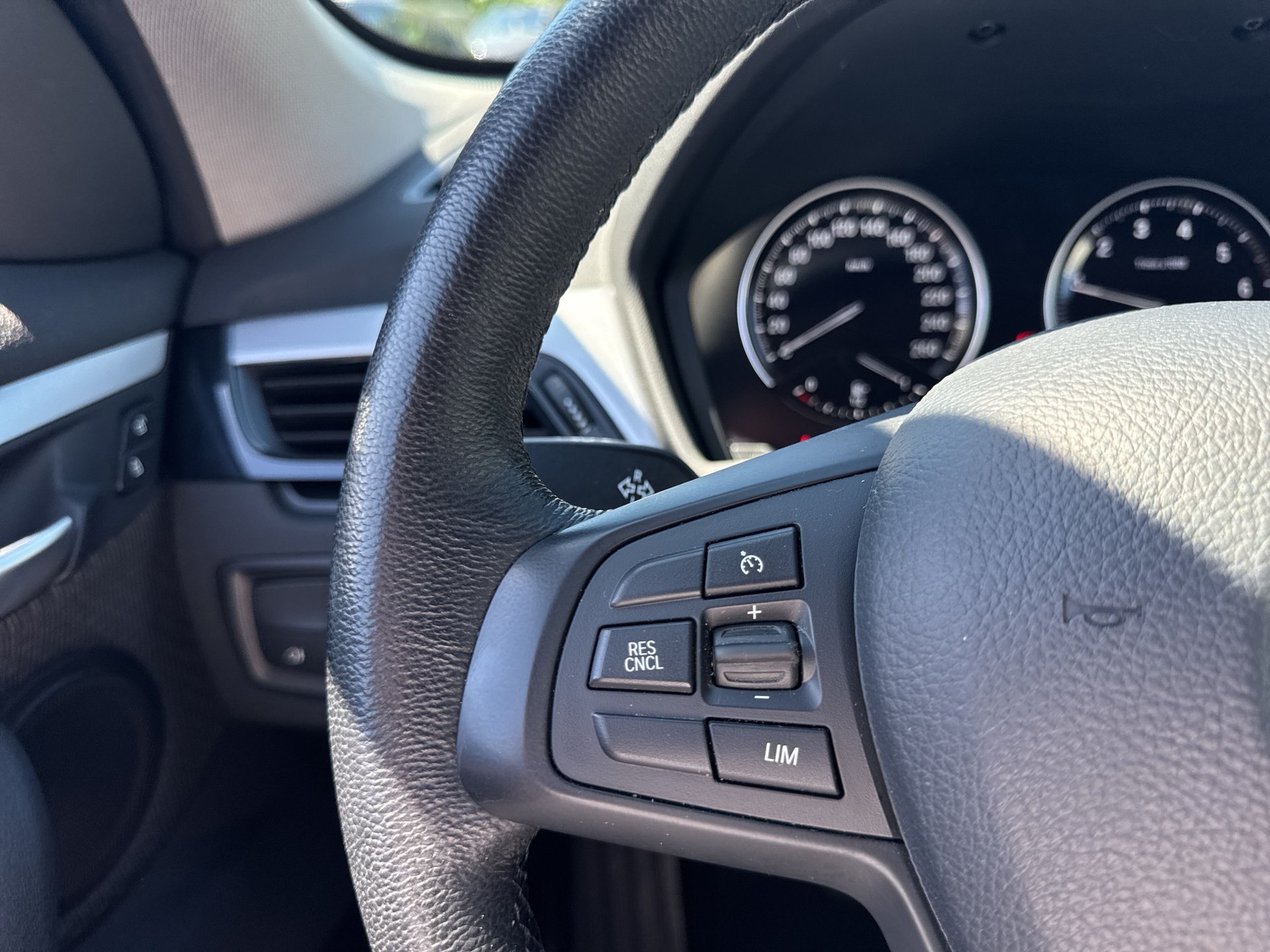 BMW X1 sDrive 18i Steptronic DSK-image-14