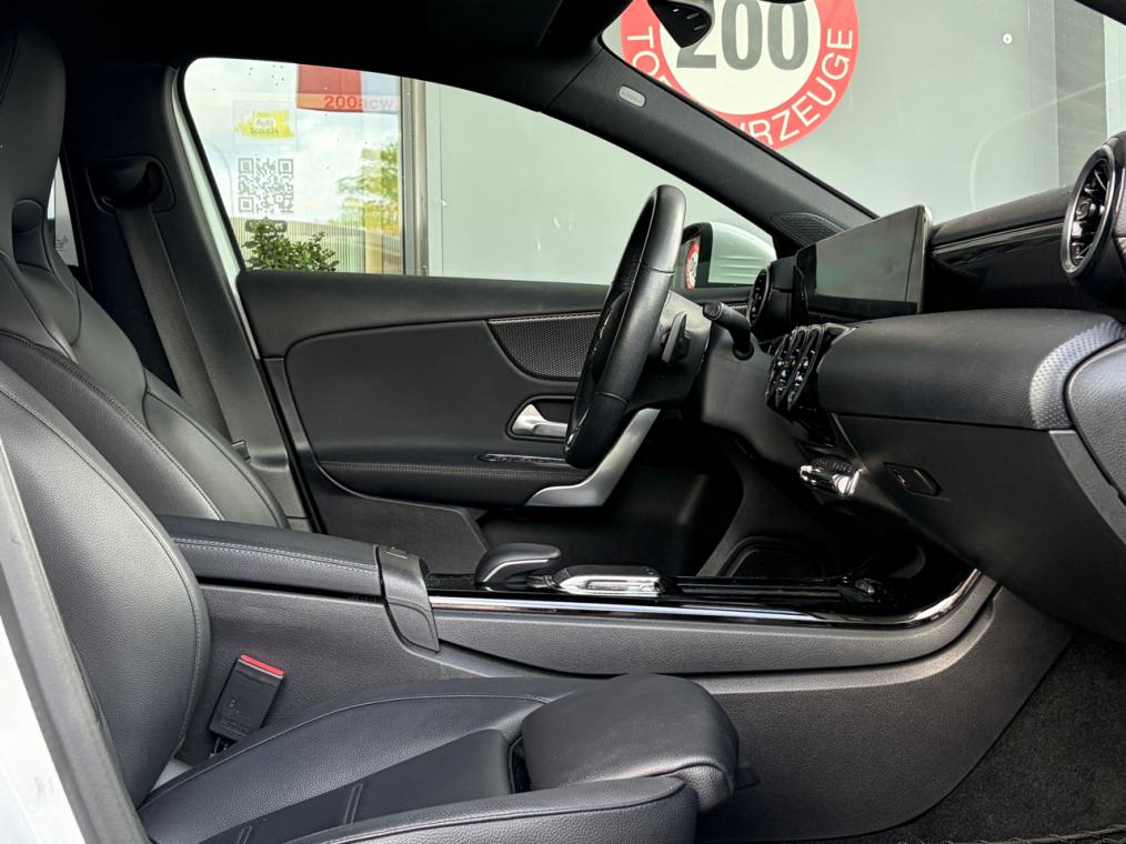 MERCEDES-BENZ A 180 Progressive 7G-DCT-image-7