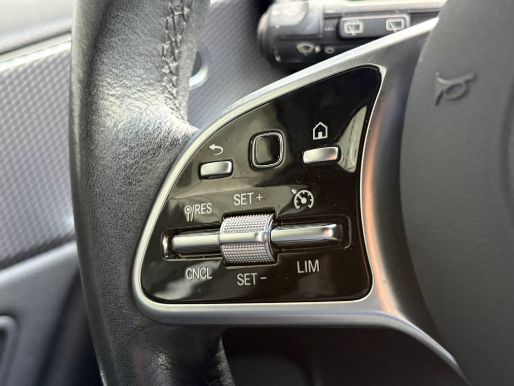 MERCEDES-BENZ A 180 Progressive 7G-DCT-image-4