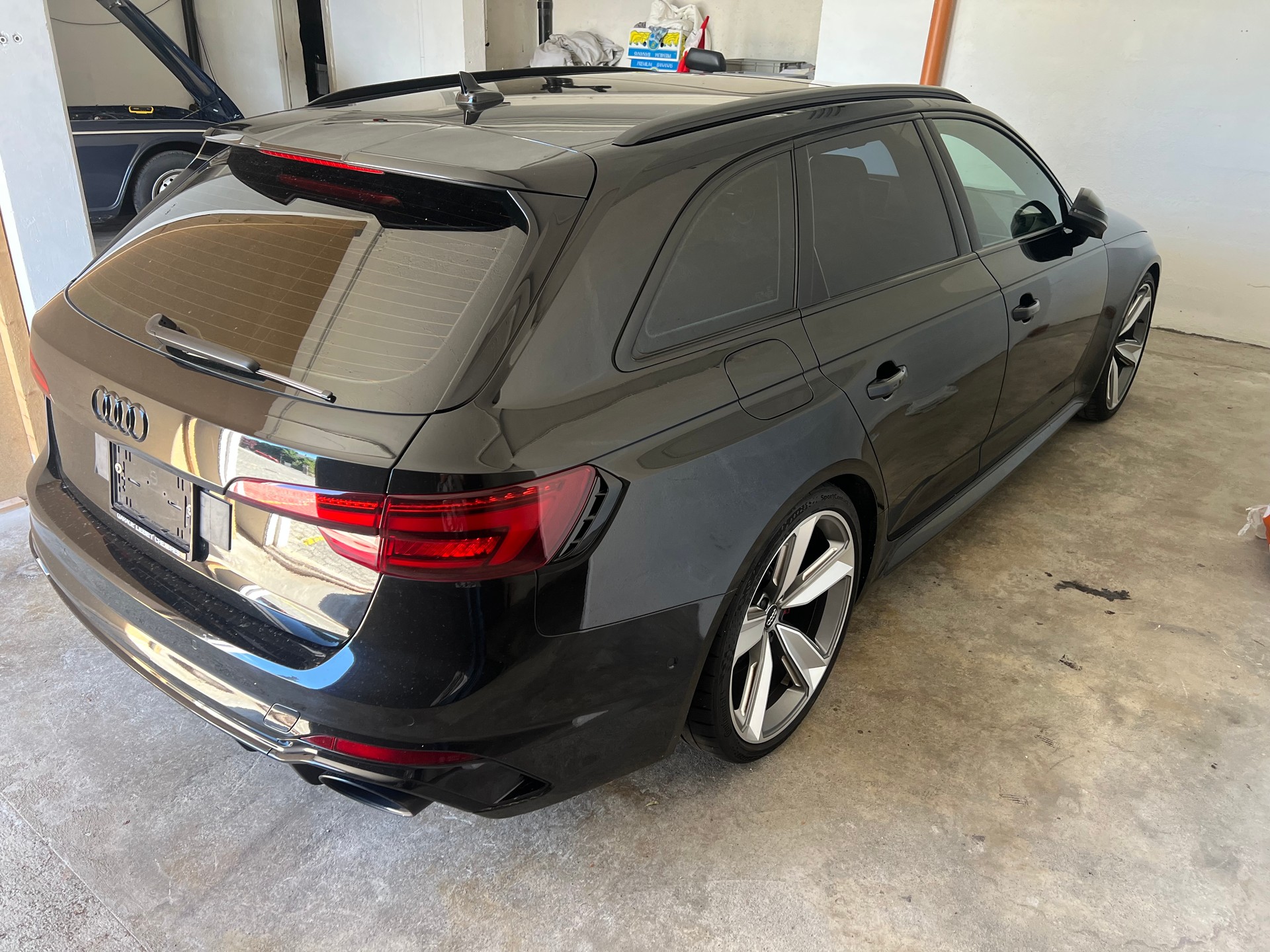 AUDI RS4 Avant 2.9 TFSI quattro tiptronic-image-3