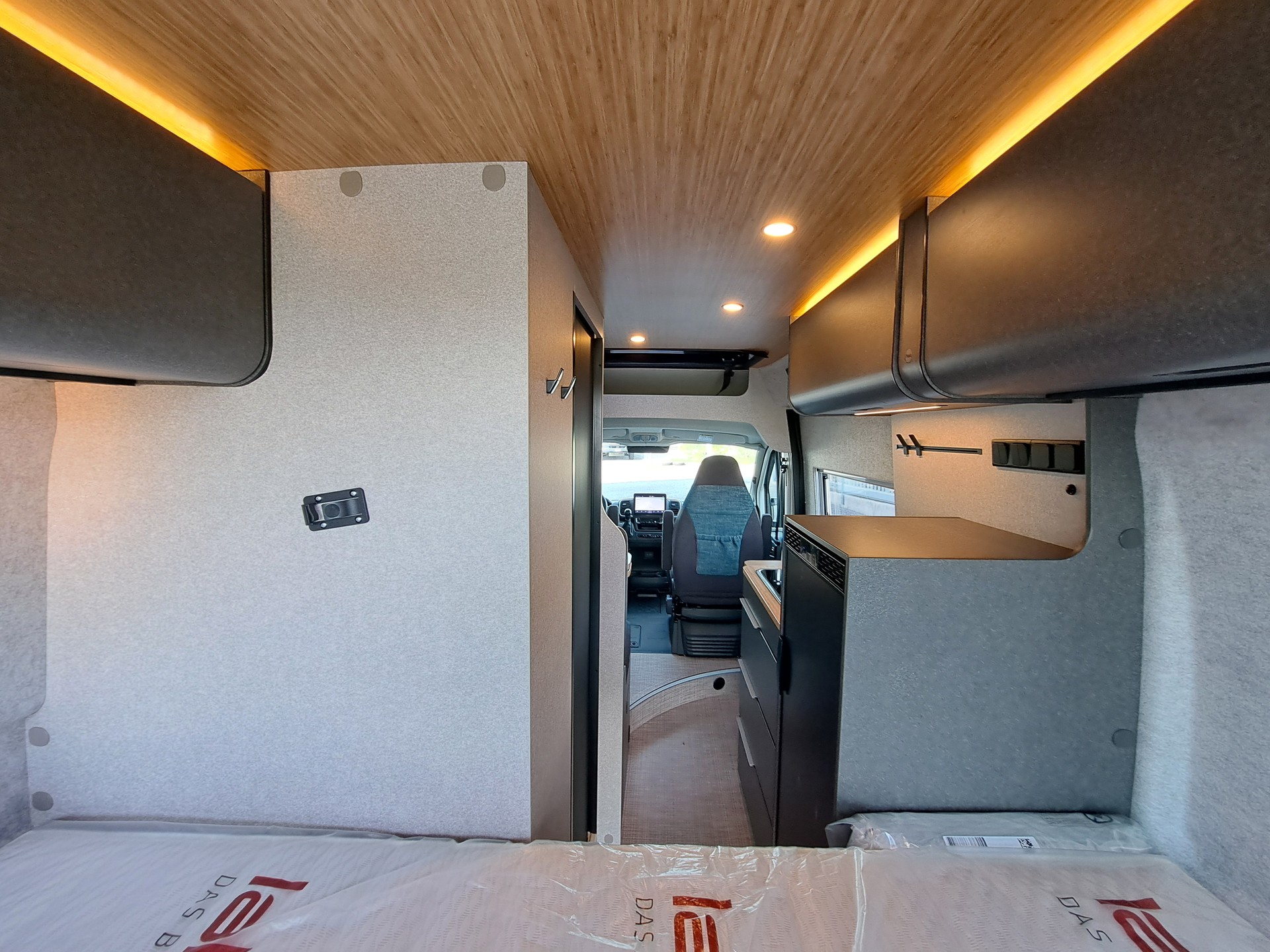 HYMER Redwood 601 Sport-image-10