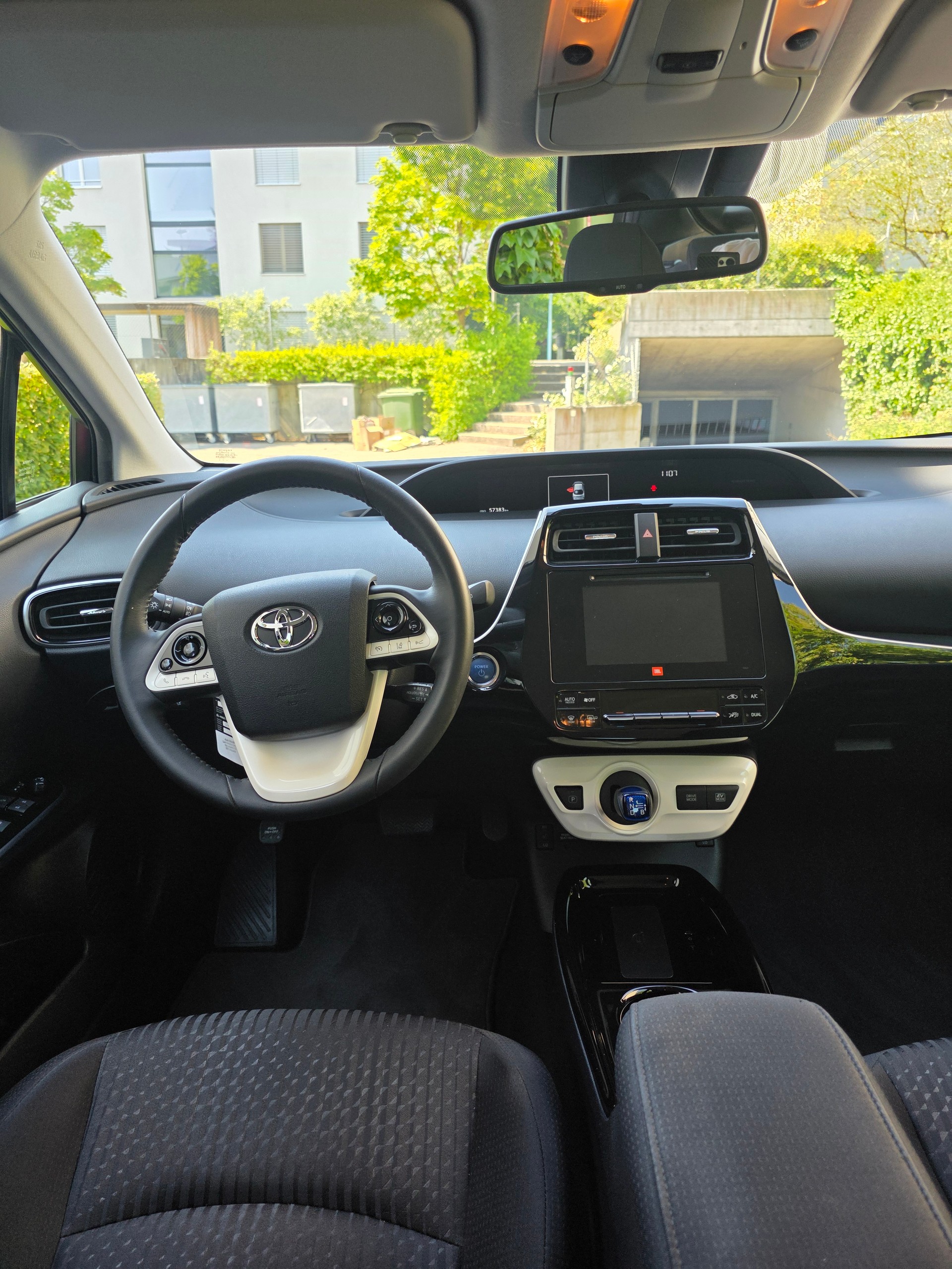 TOYOTA Prius 1.8 VVT-i HSD Sol Premium-image-15