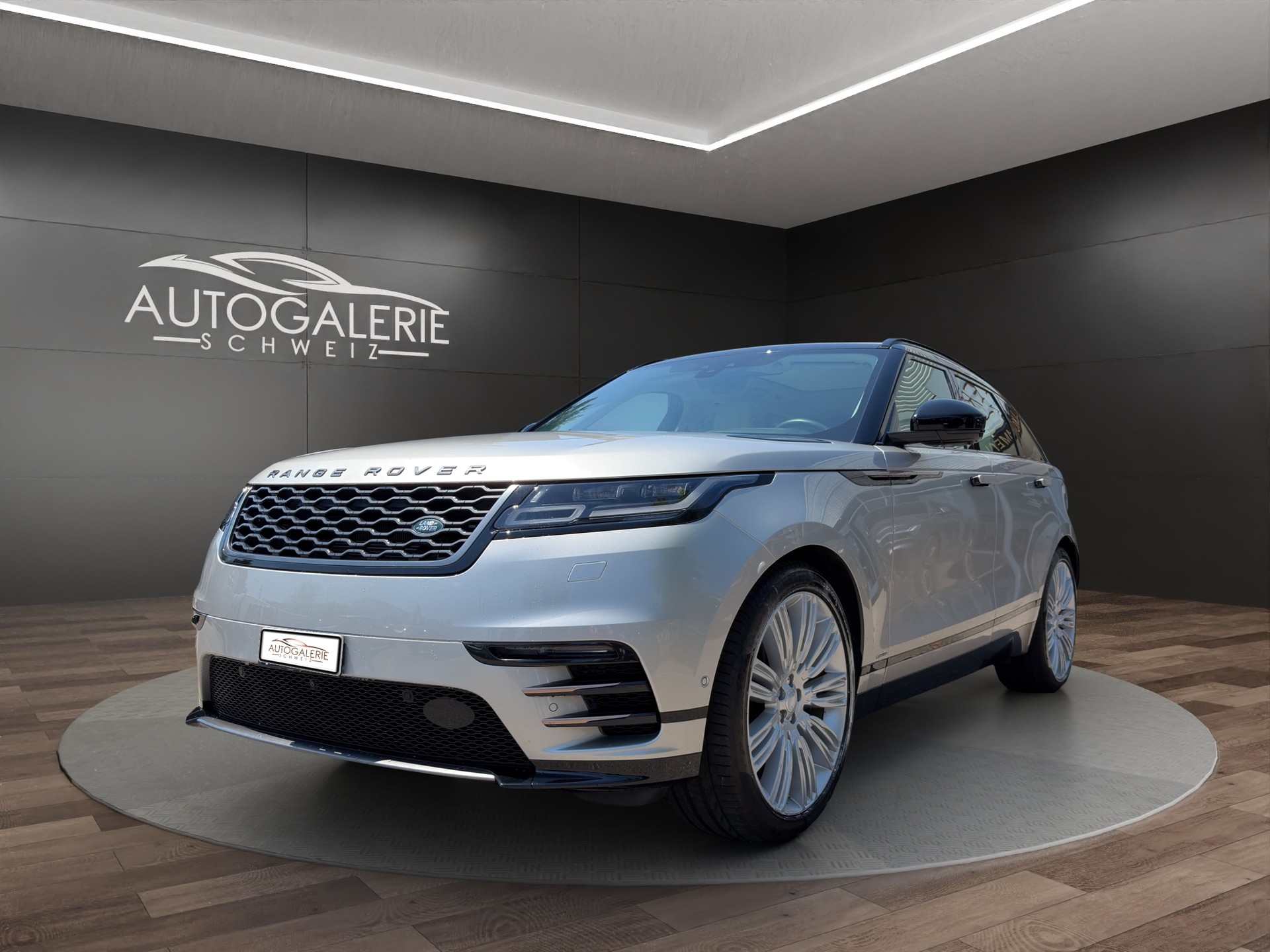 LAND ROVER Range Rover Velar R-Dynamic P 300 HSE | CH Fahrzeug | Panorama | Oyster | Luftfederung | Lückenlos Service |