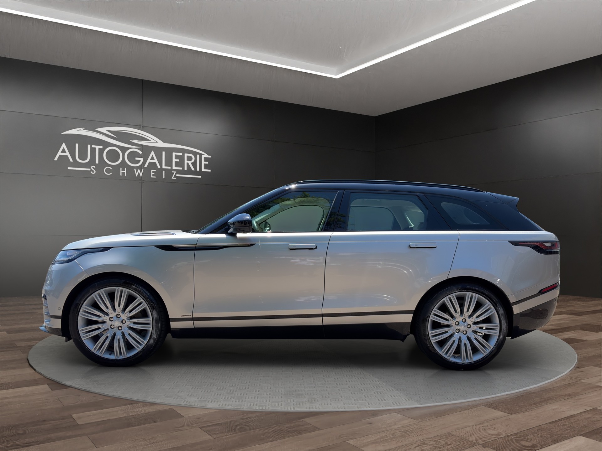 LAND ROVER Range Rover Velar R-Dynamic P 300 HSE | CH Fahrzeug | Panorama | Oyster | Luftfederung | Lückenlos Service |-showroom-element-2