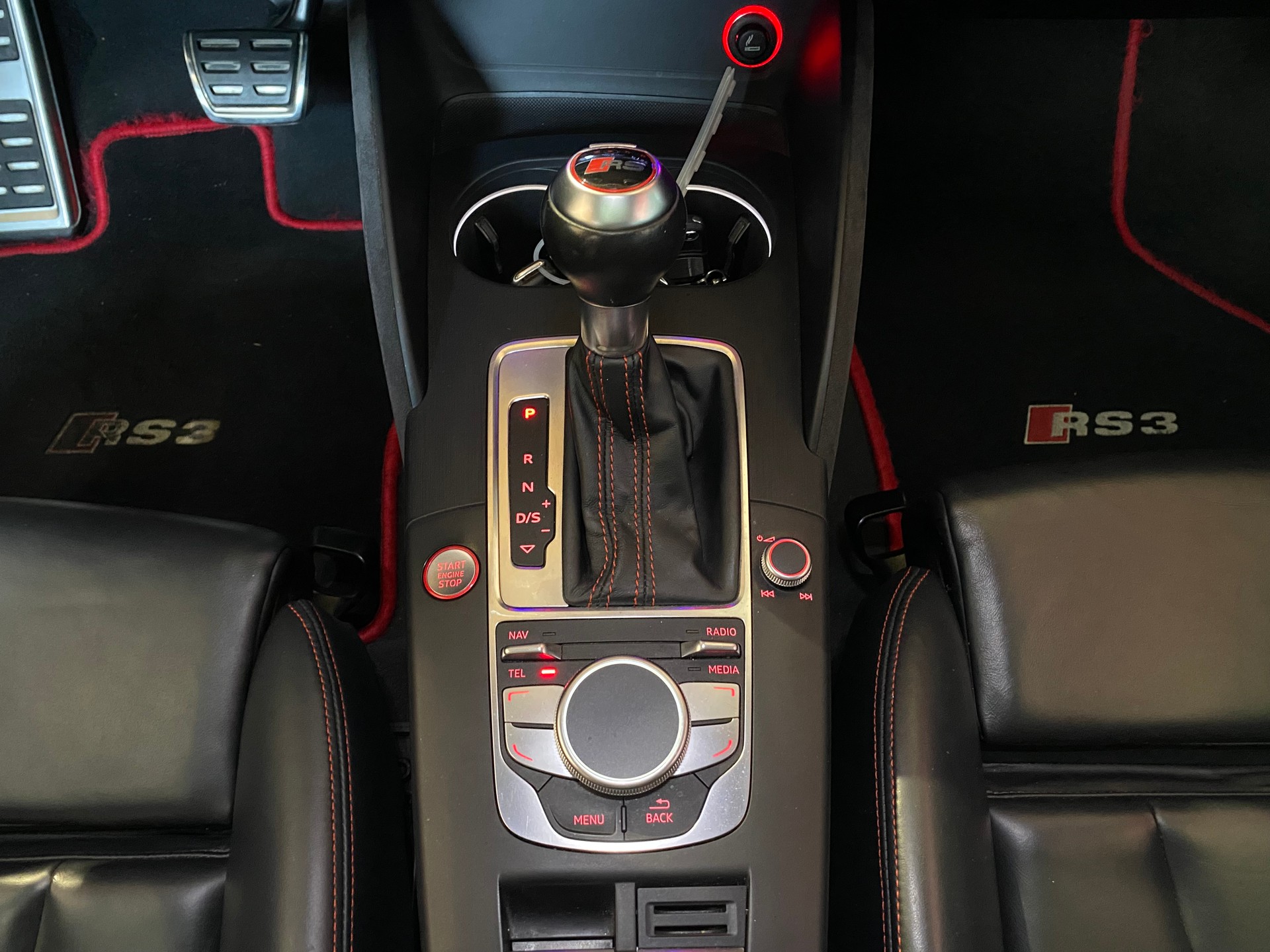 AUDI RS3 2.5 TSI quattro S-tronic-image-25