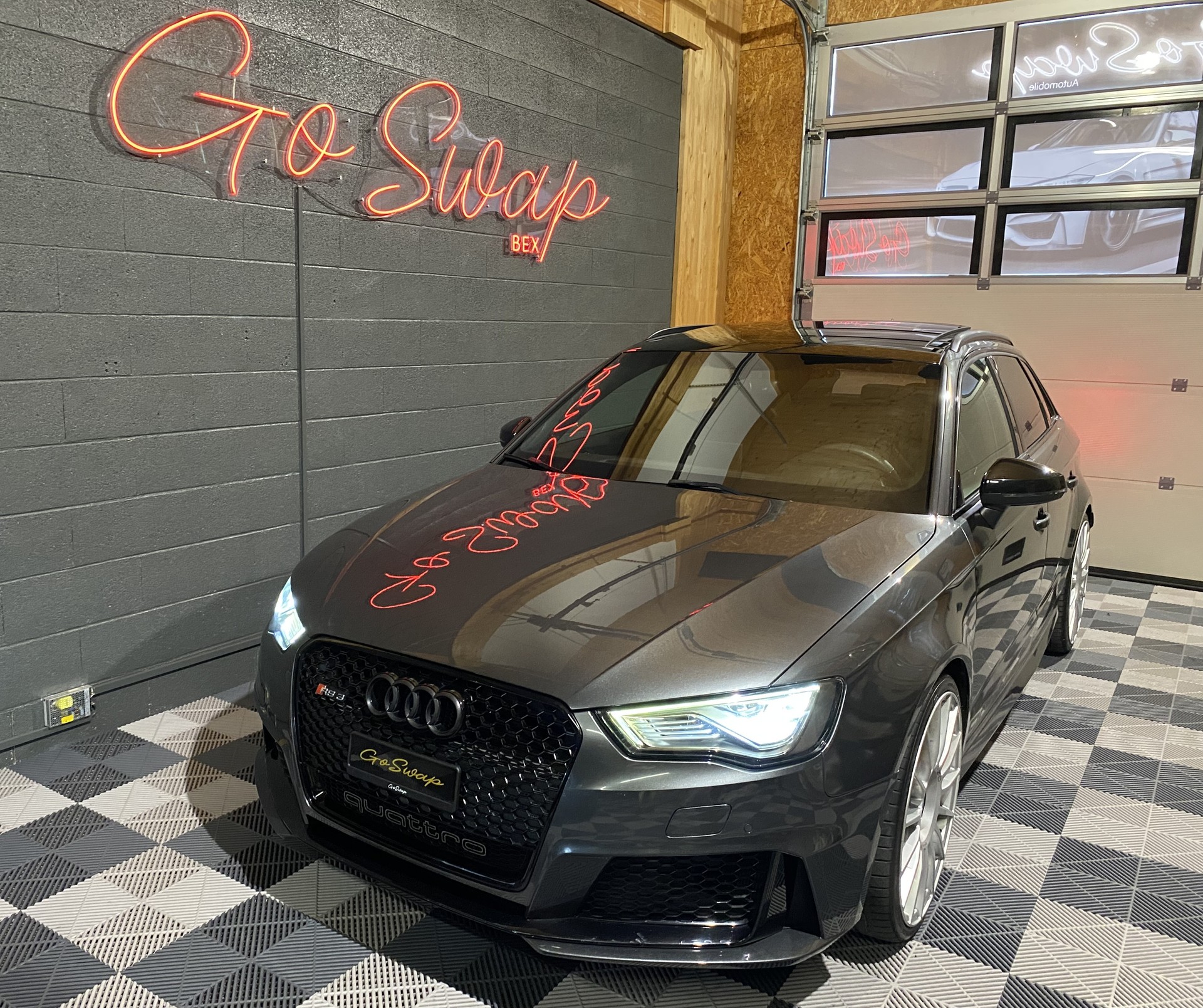 AUDI RS3 2.5 TSI quattro S-tronic-image-13