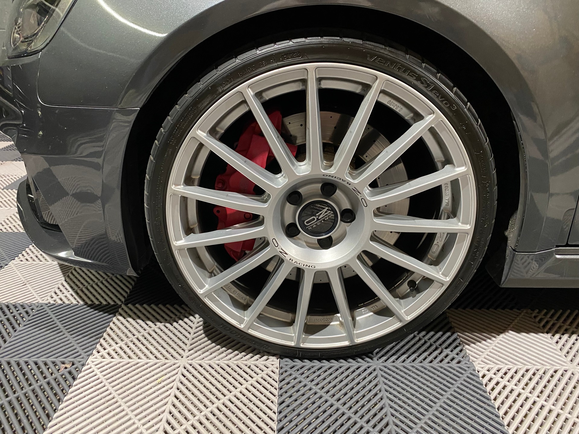 AUDI RS3 2.5 TSI quattro S-tronic-image-12