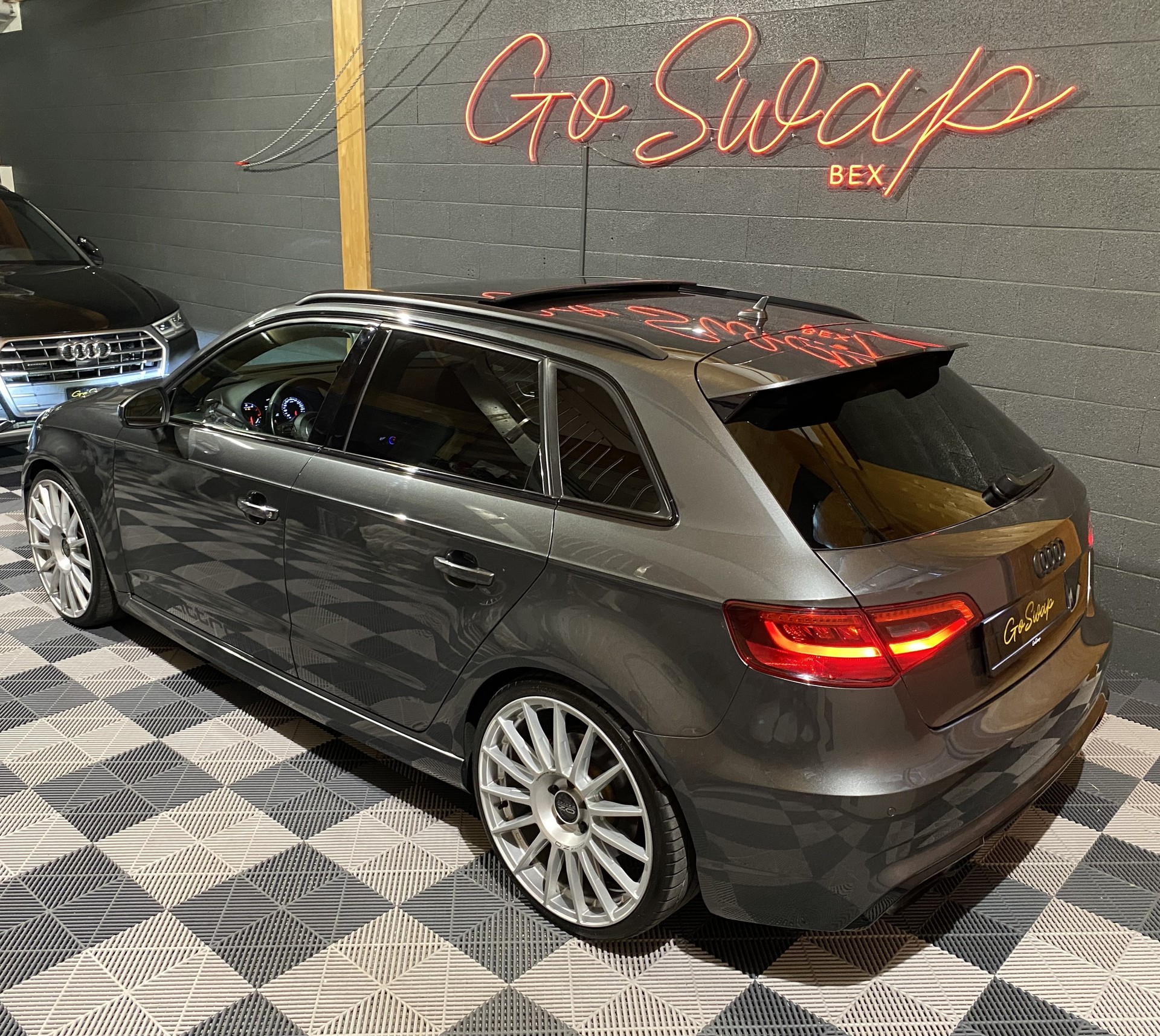 AUDI RS3 2.5 TSI quattro S-tronic-image-14