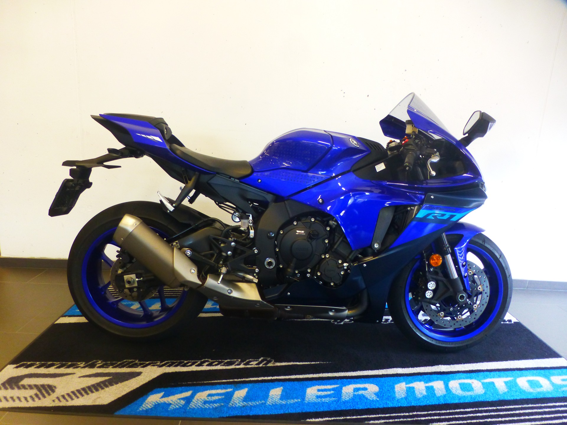 YAMAHA YZF-R1 ABS-image-0