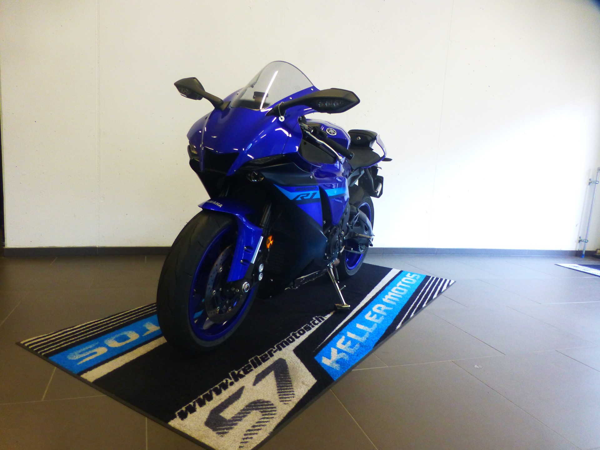 YAMAHA YZF-R1 ABS-image-9