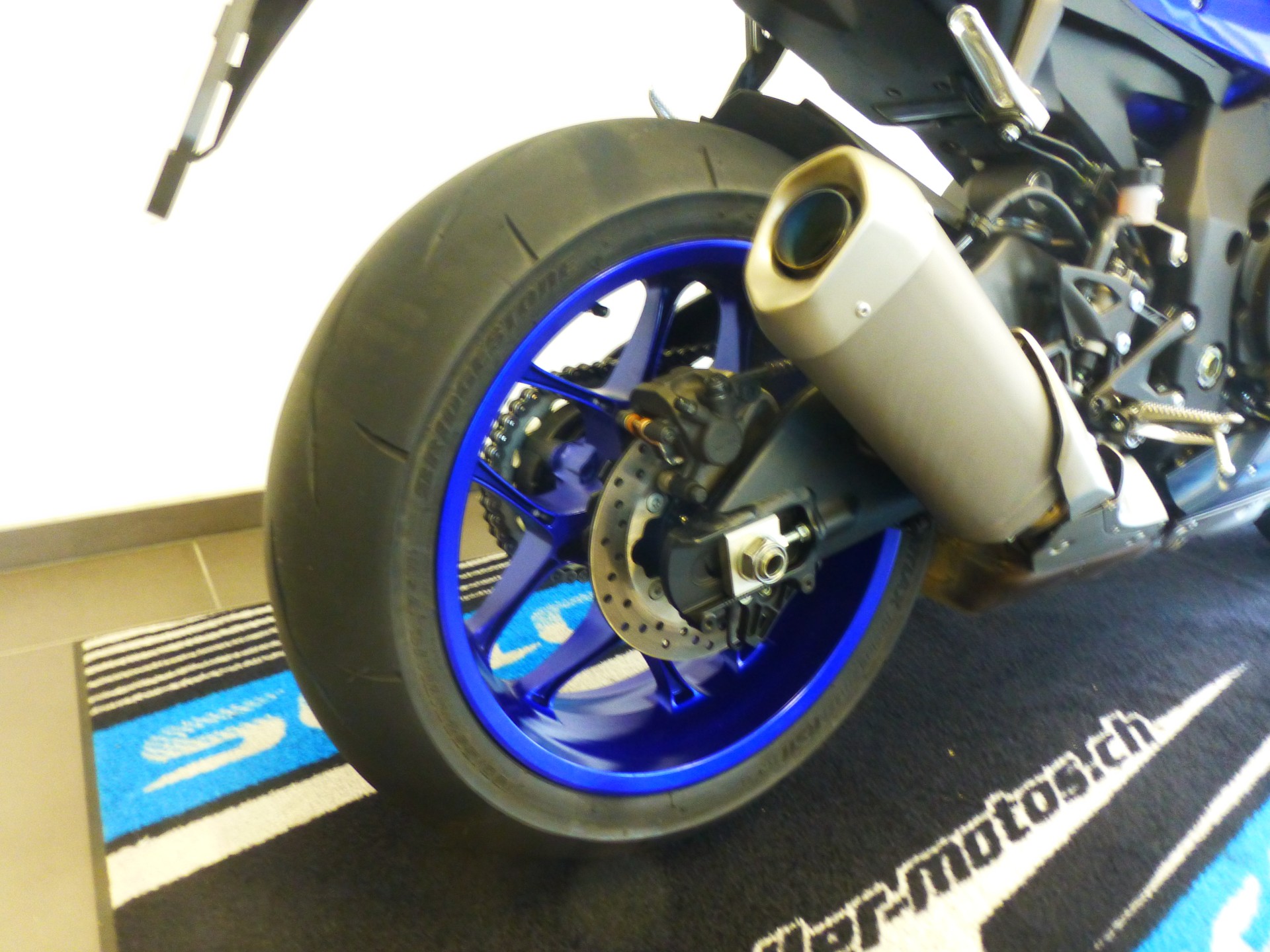 YAMAHA YZF-R1 ABS-image-5