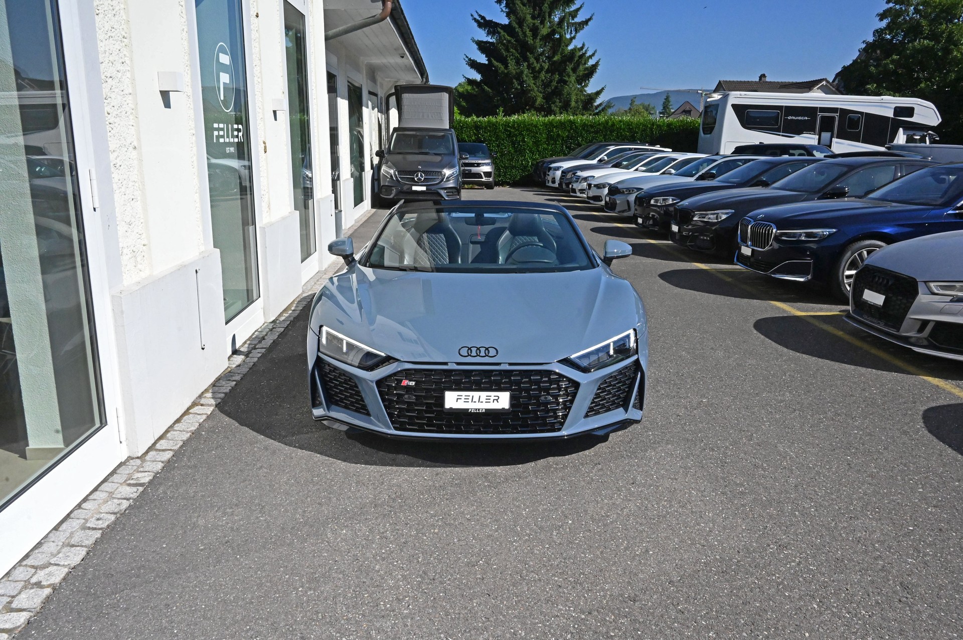 AUDI R8 Spyder RWD S-Tronic-showroom-element-2