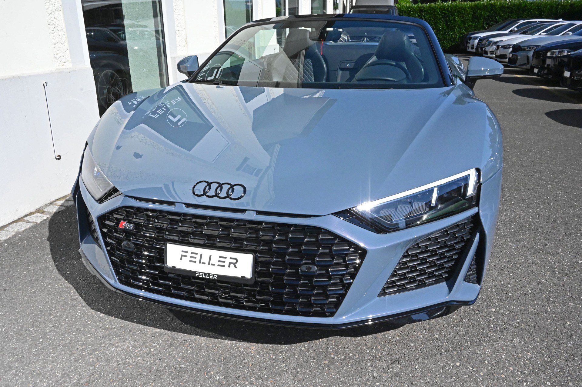 AUDI R8 Spyder RWD S-Tronic-showroom-element-3