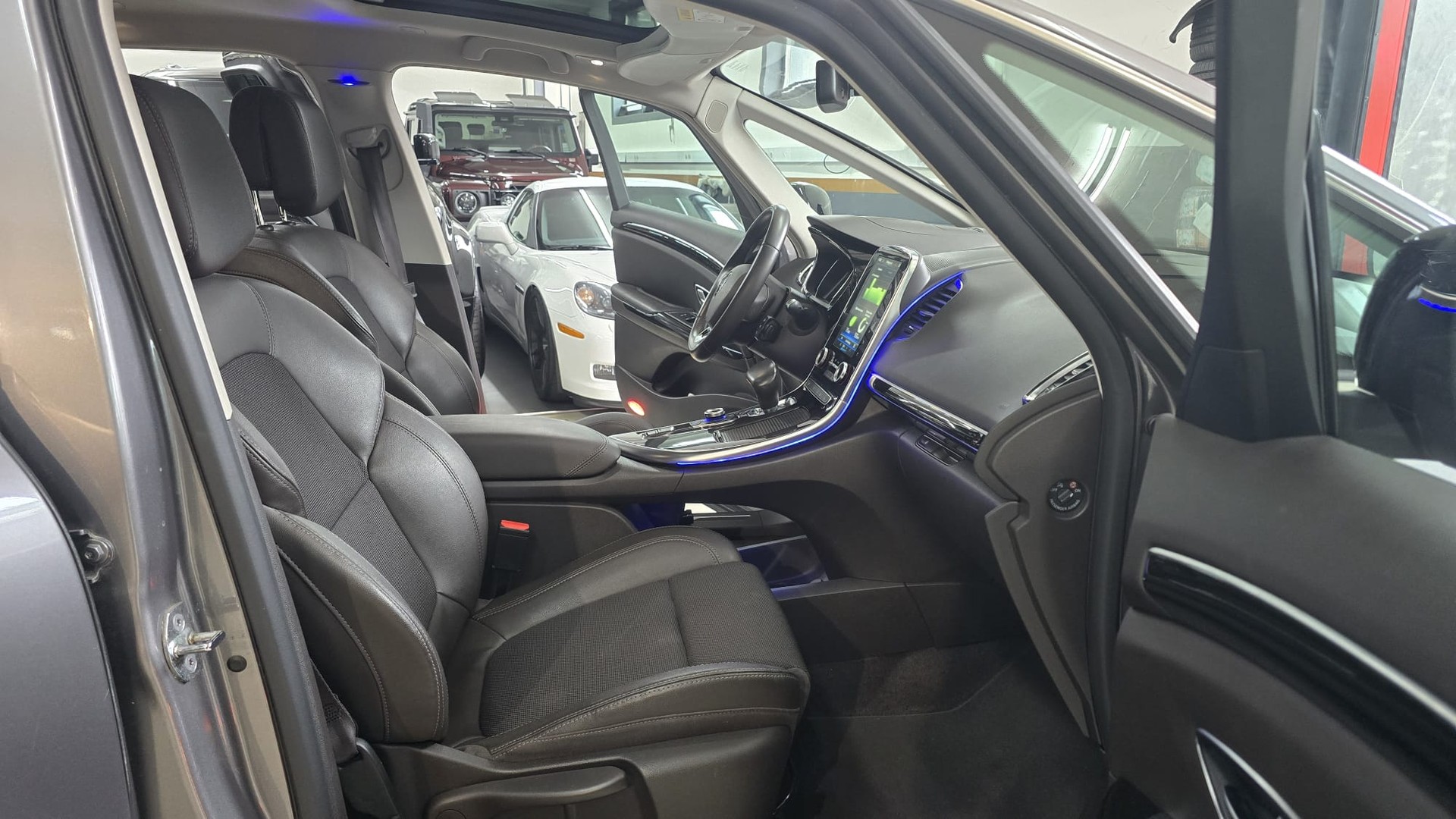 RENAULT Espace 1.6 dCi Intens EDC-image-15
