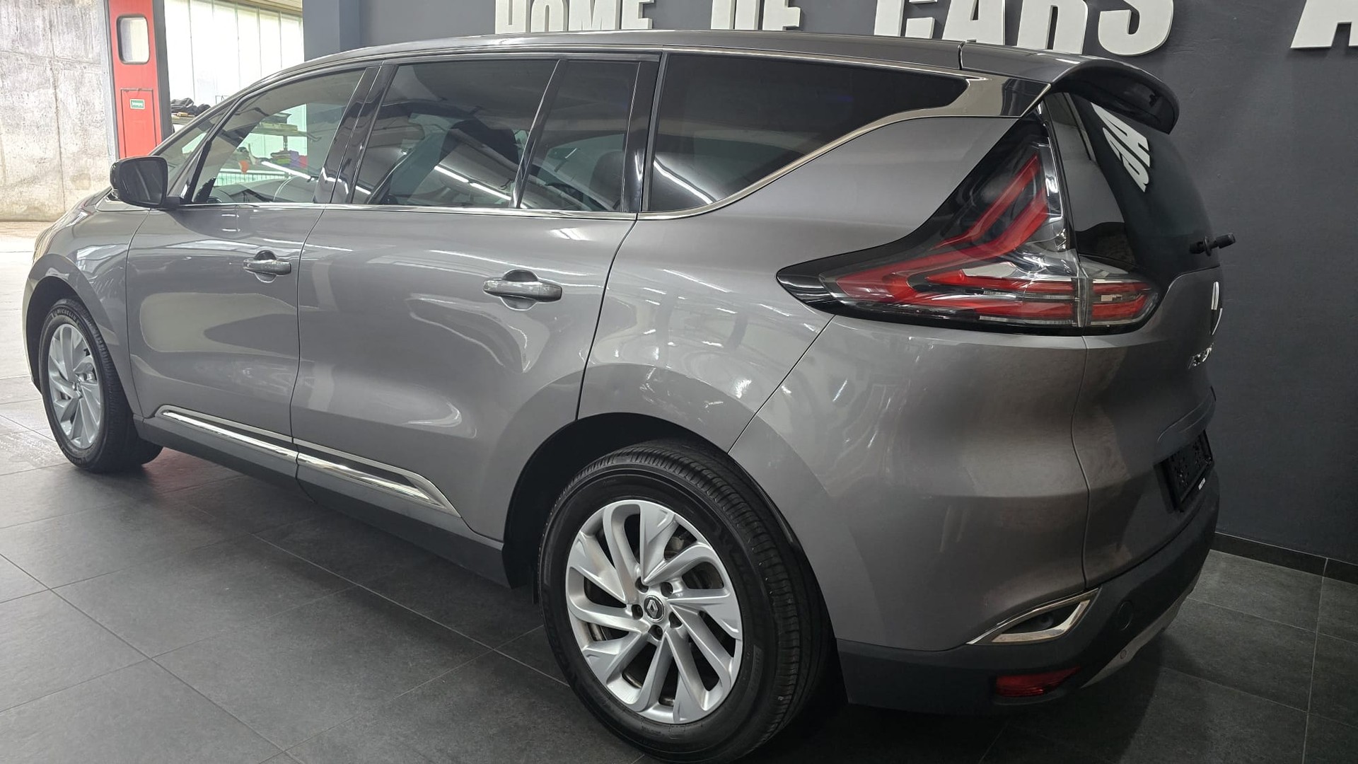 RENAULT Espace 1.6 dCi Intens EDC-showroom-element-3