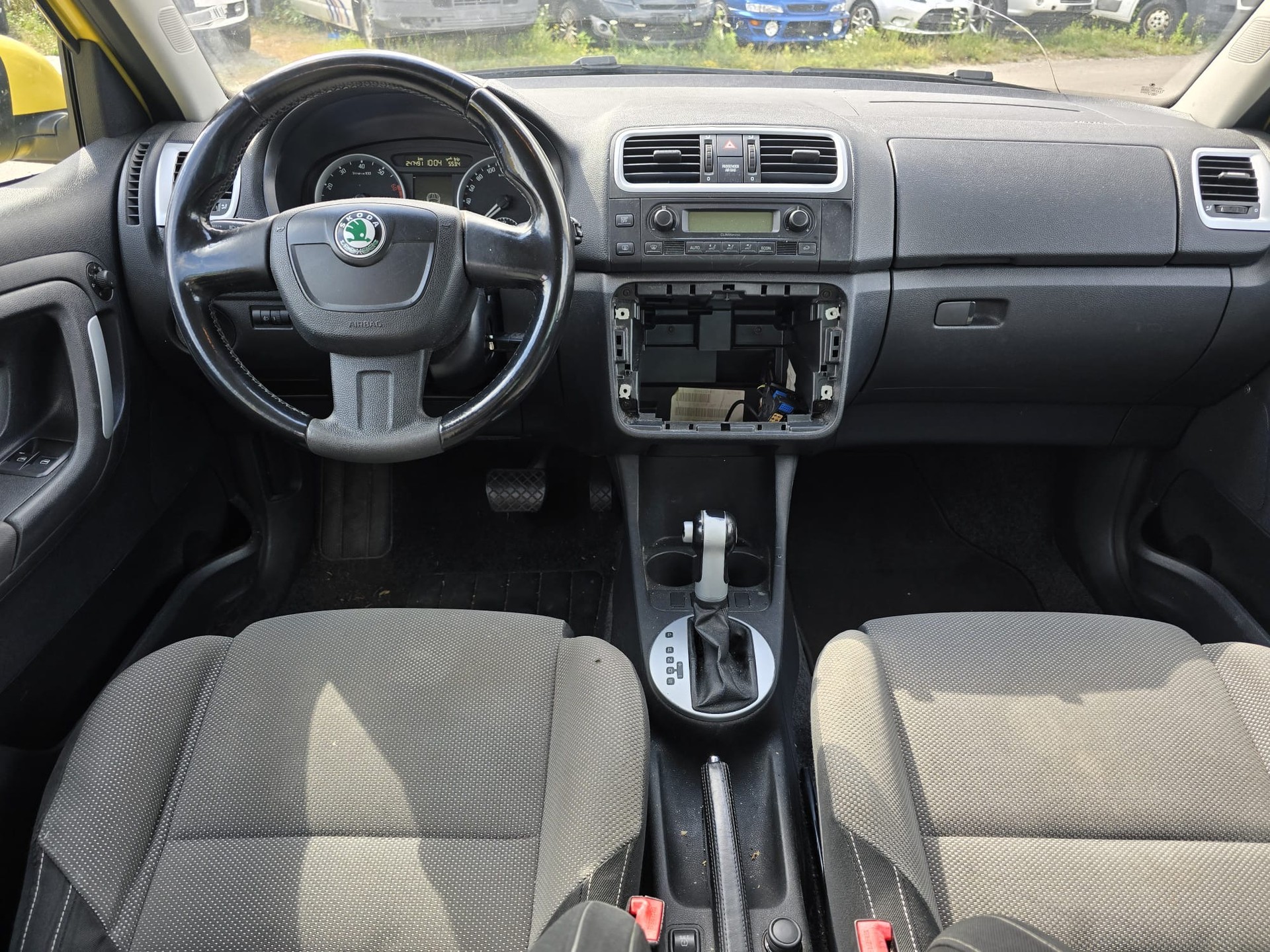 SKODA Fabia 1.6 Elegance Tiptronic-image-9