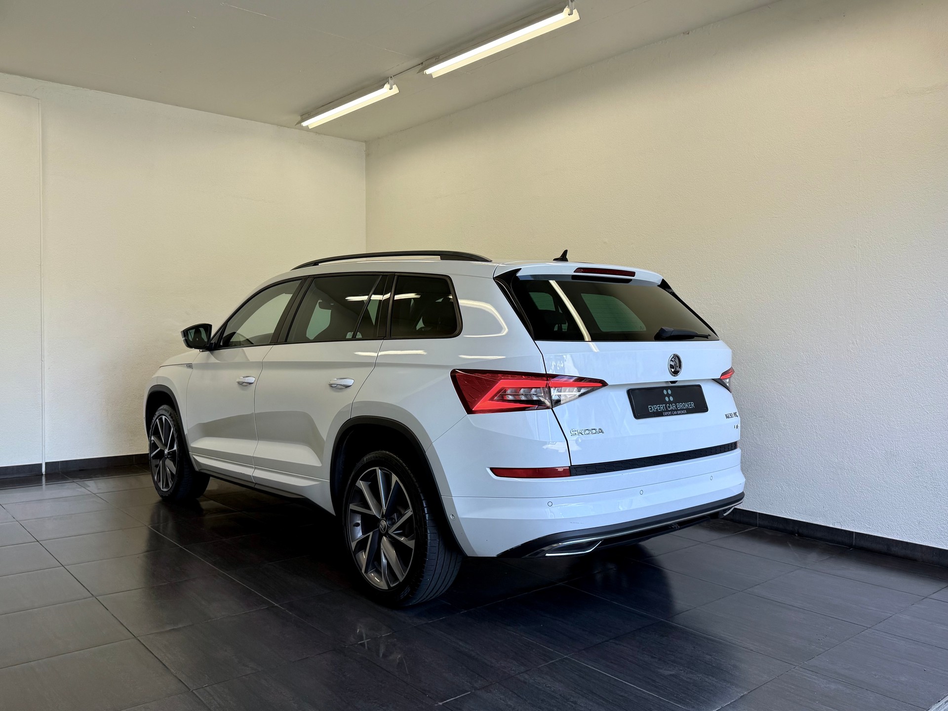 SKODA Kodiaq 2.0 TSI 4x4 Sport Line *AHK -2200 kg*-image-9