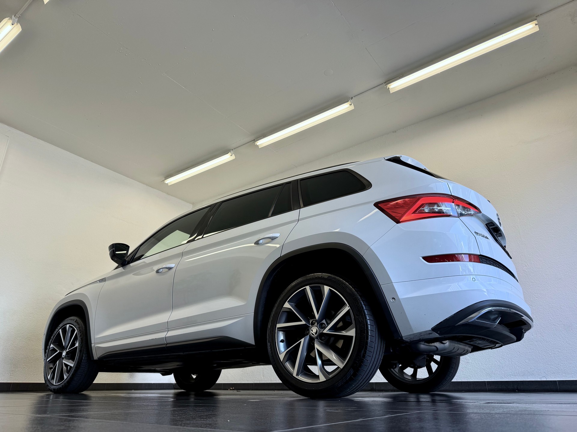 SKODA Kodiaq 2.0 TSI 4x4 Sport Line *AHK -2200 kg*-image-8