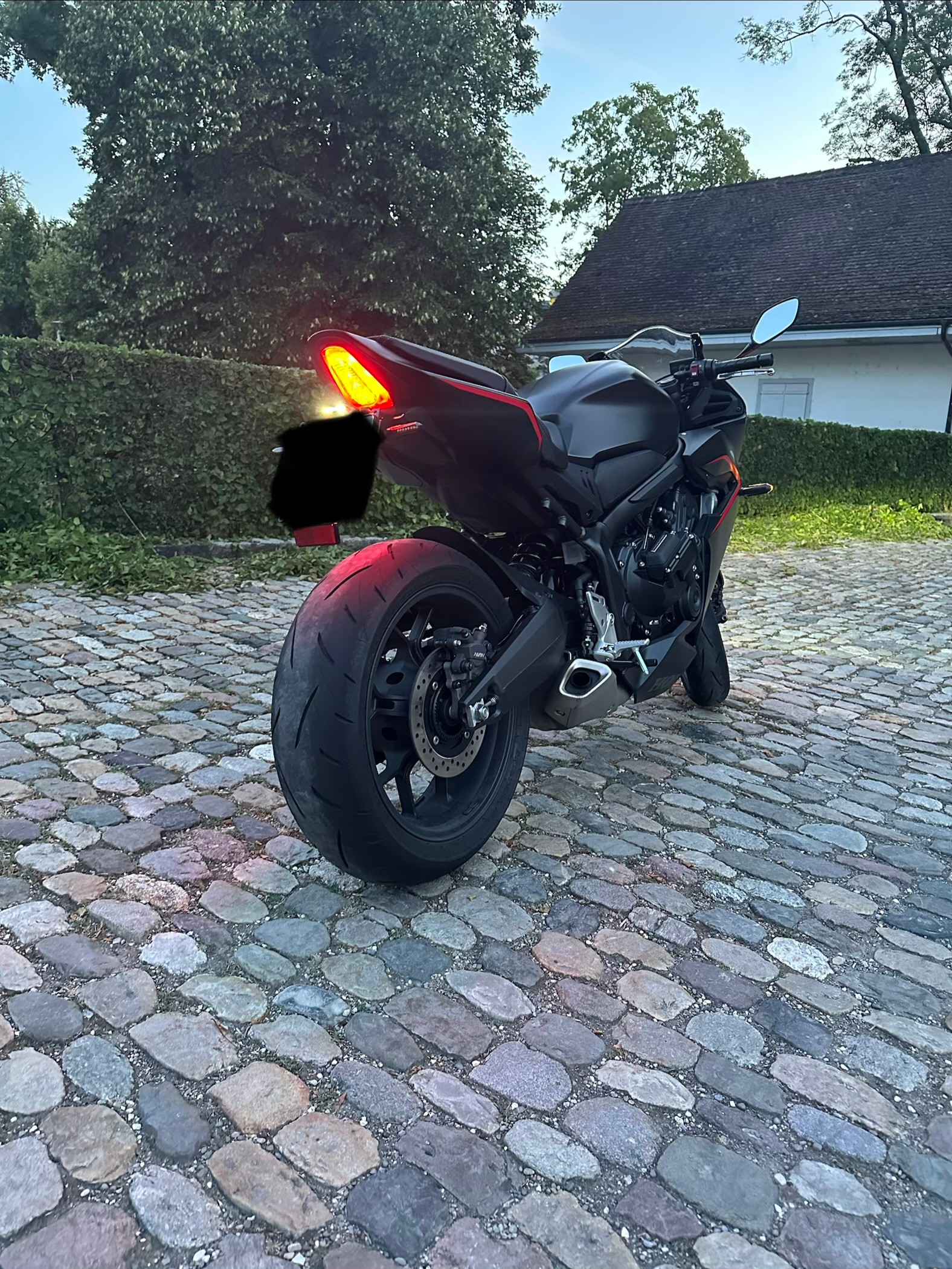 HONDA CBR 650 R E-Clutch (35kW)-image-8