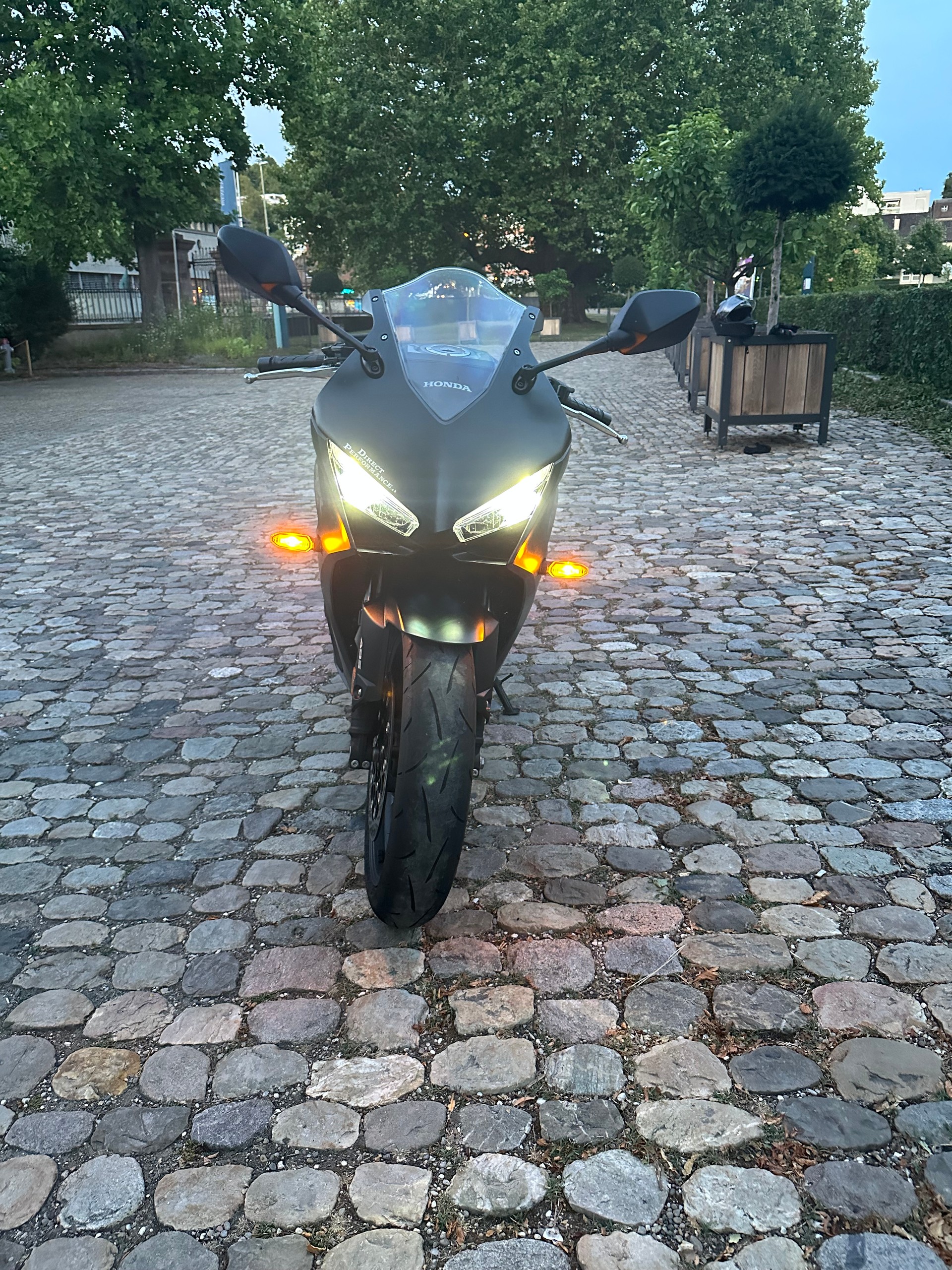 HONDA CBR 650 R E-Clutch (35kW)-image-2