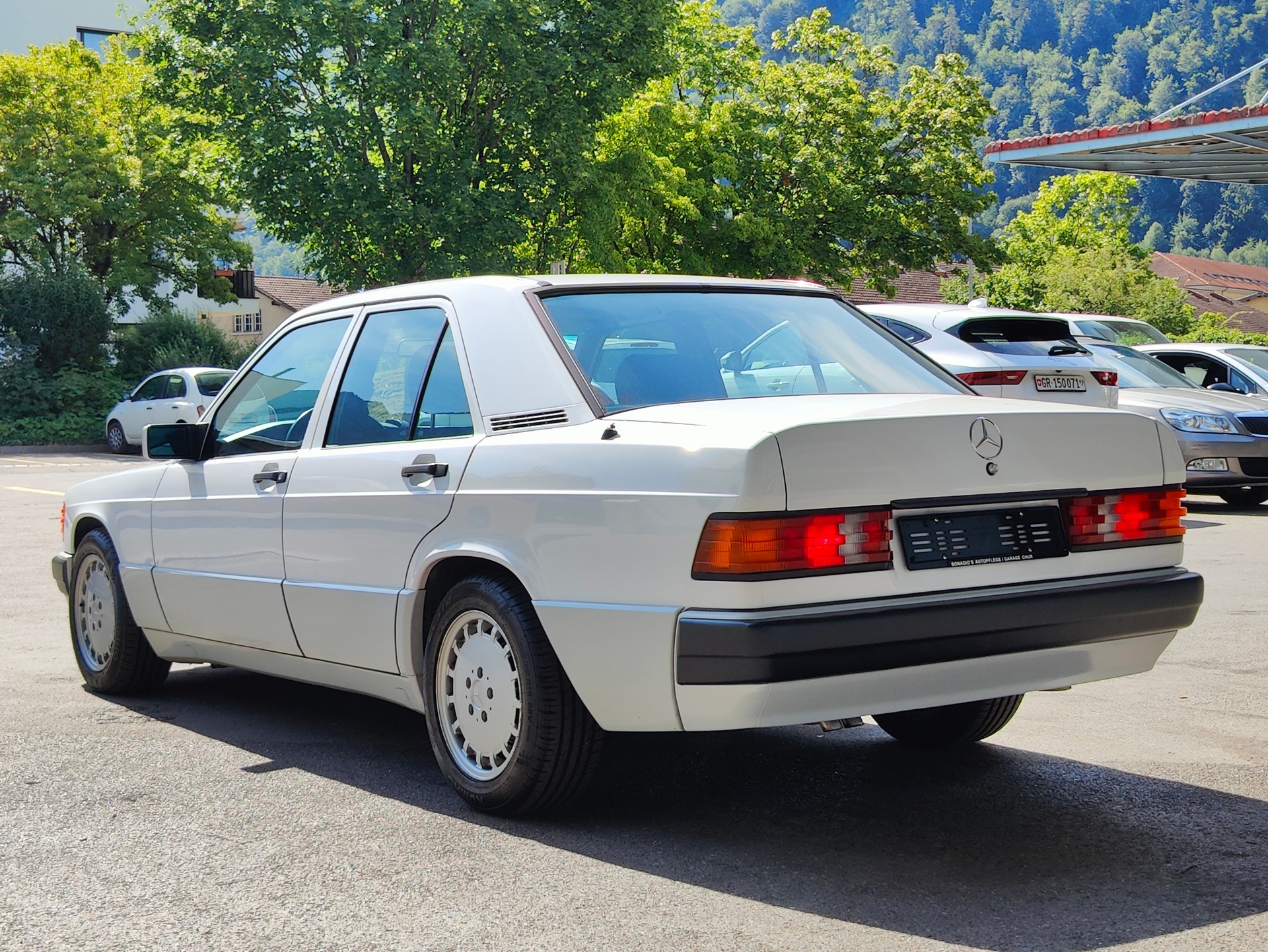 MERCEDES-BENZ 190 E 2.6-image-5