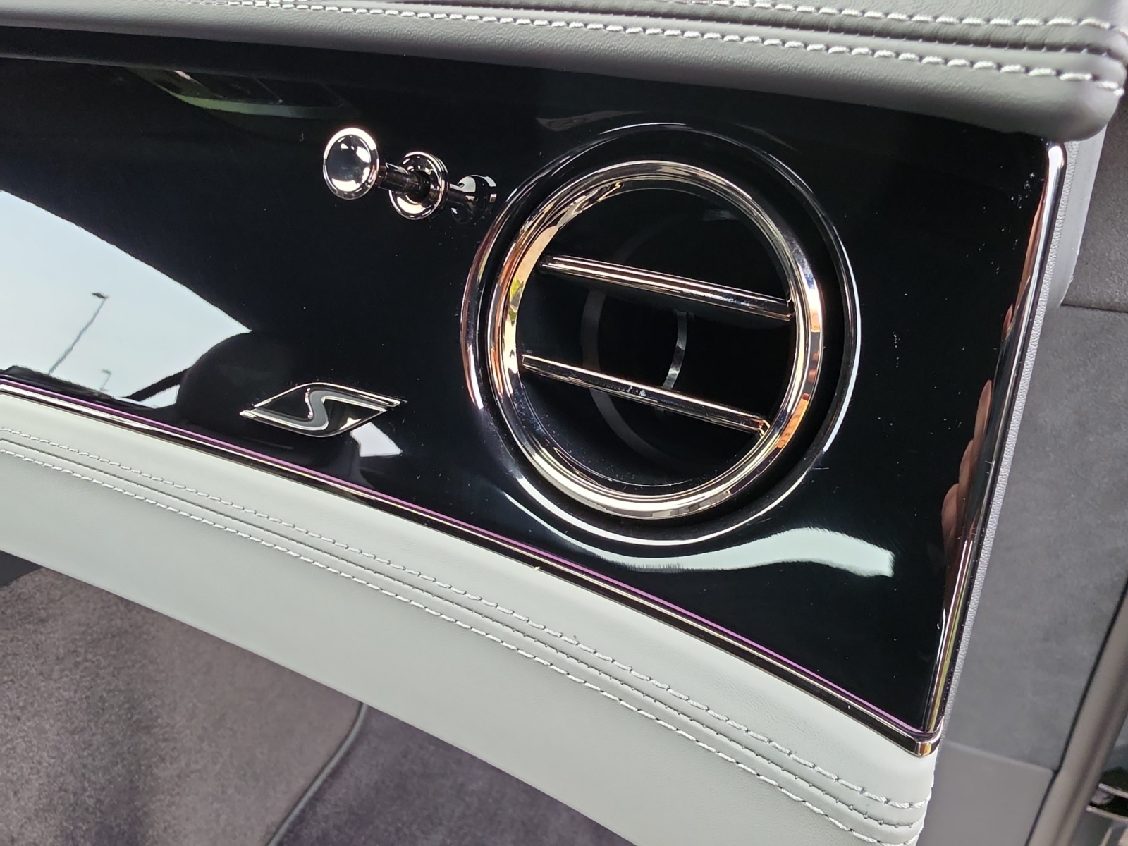 BENTLEY Continental GT S/ 1.9% Leasing möglich.-image-18