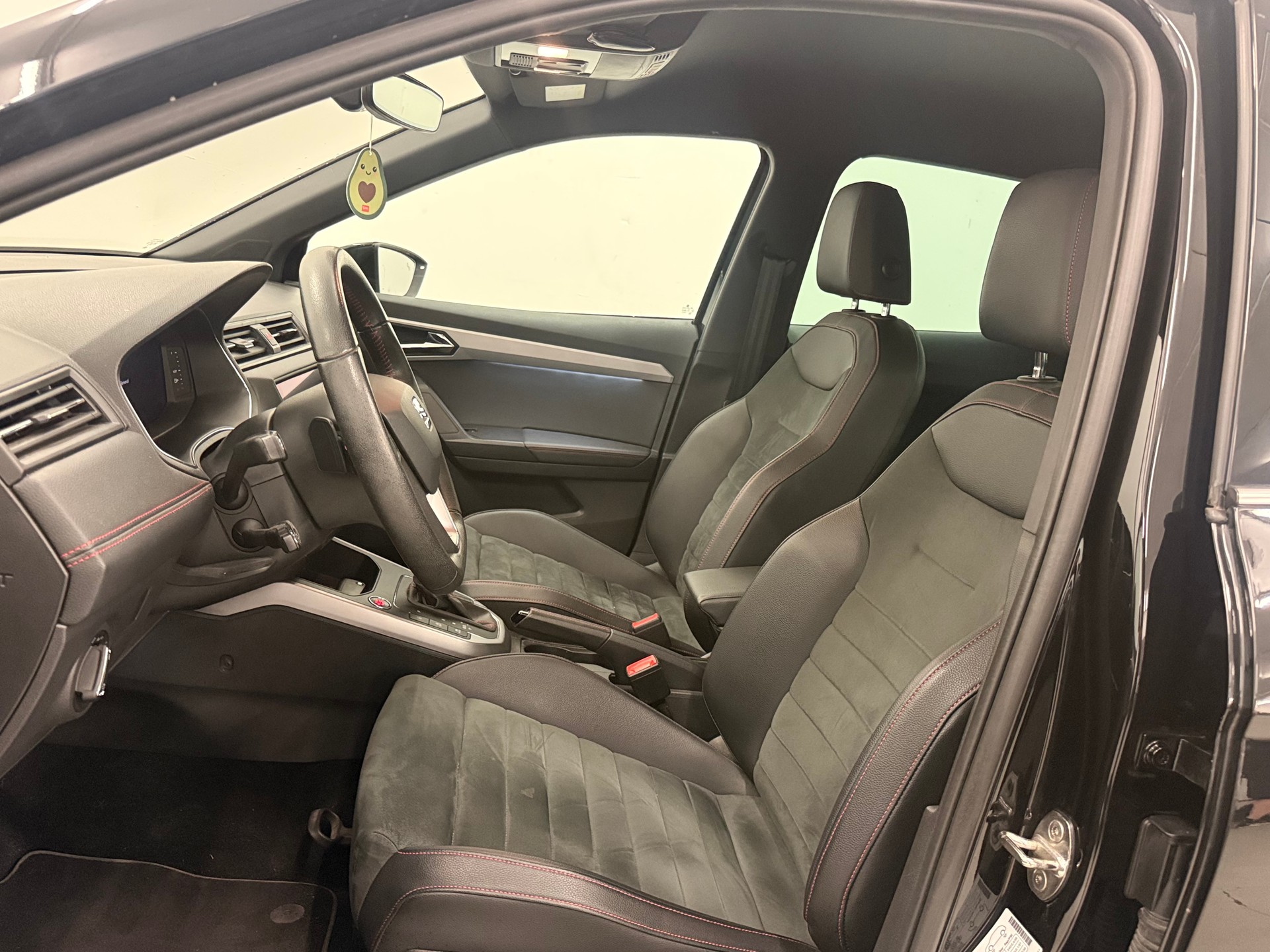 SEAT Arona 1.0 TSI Eco Hola FR DSG-image-12