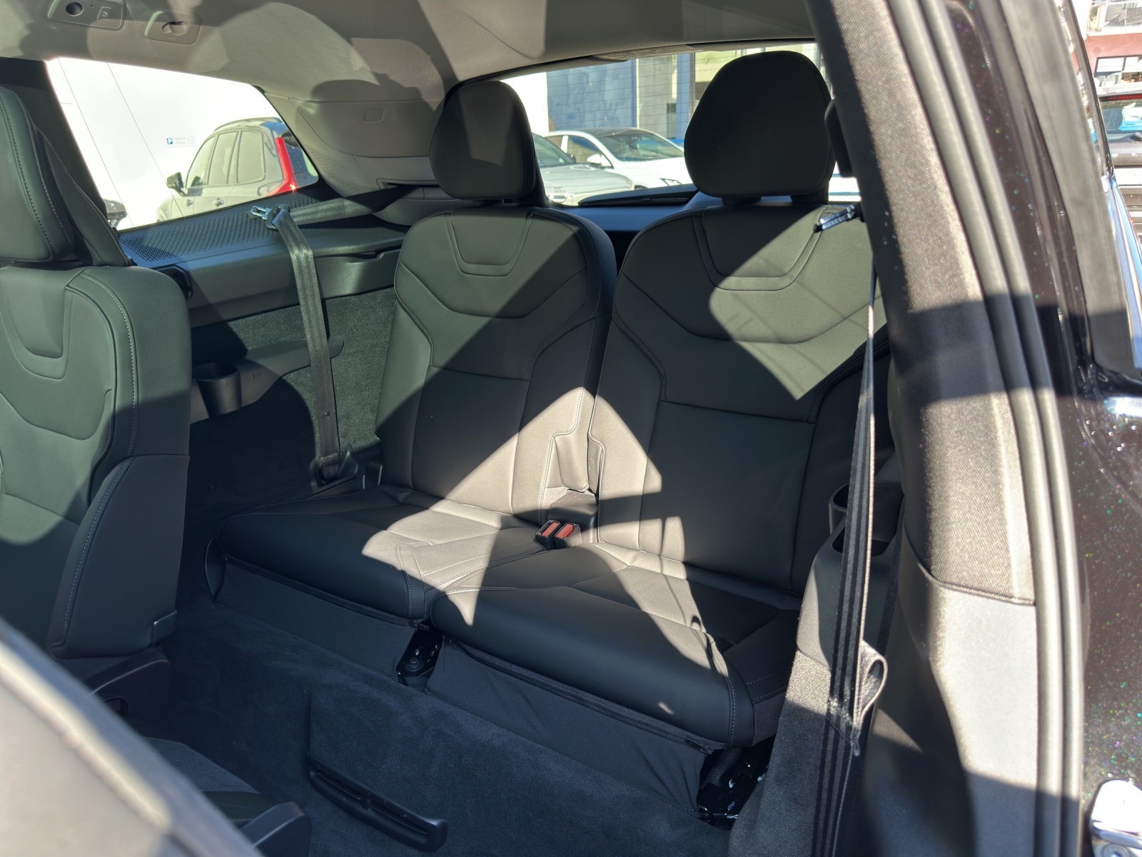 VOLVO EX90 Twin Core AWD-image-18