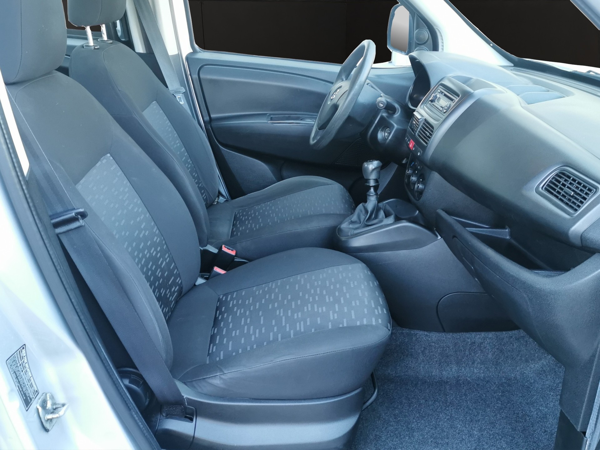 OPEL Combo 1.6 CDTi L1H2-image-14