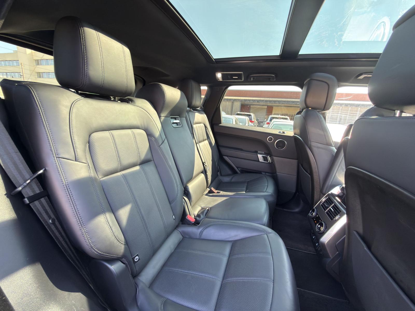 LAND ROVER Range Rover Sport 3.0 SDV6 SE-image-13