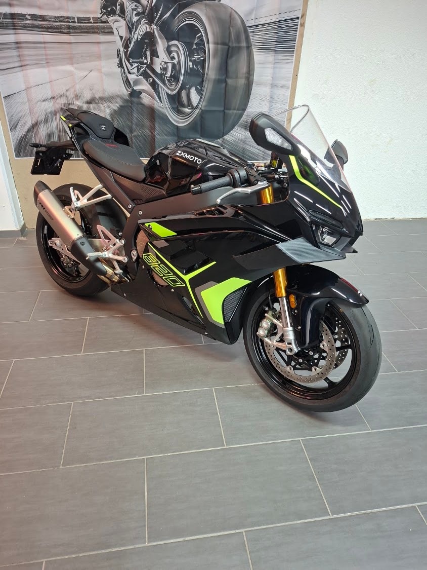 ZXMOTO 820 RR